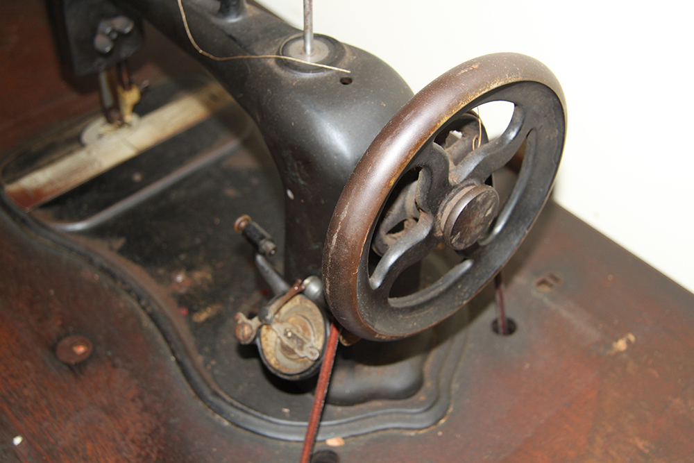Antique Domestic Treadle Sewing Machine EBTH