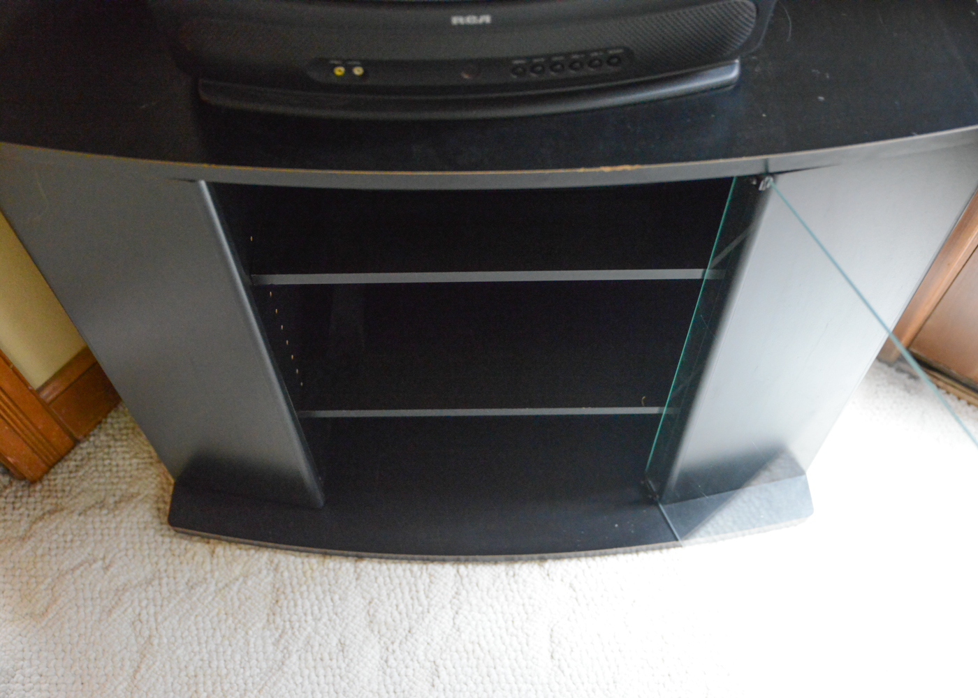 RCA 19" Regular Definition Television and Stand EBTH