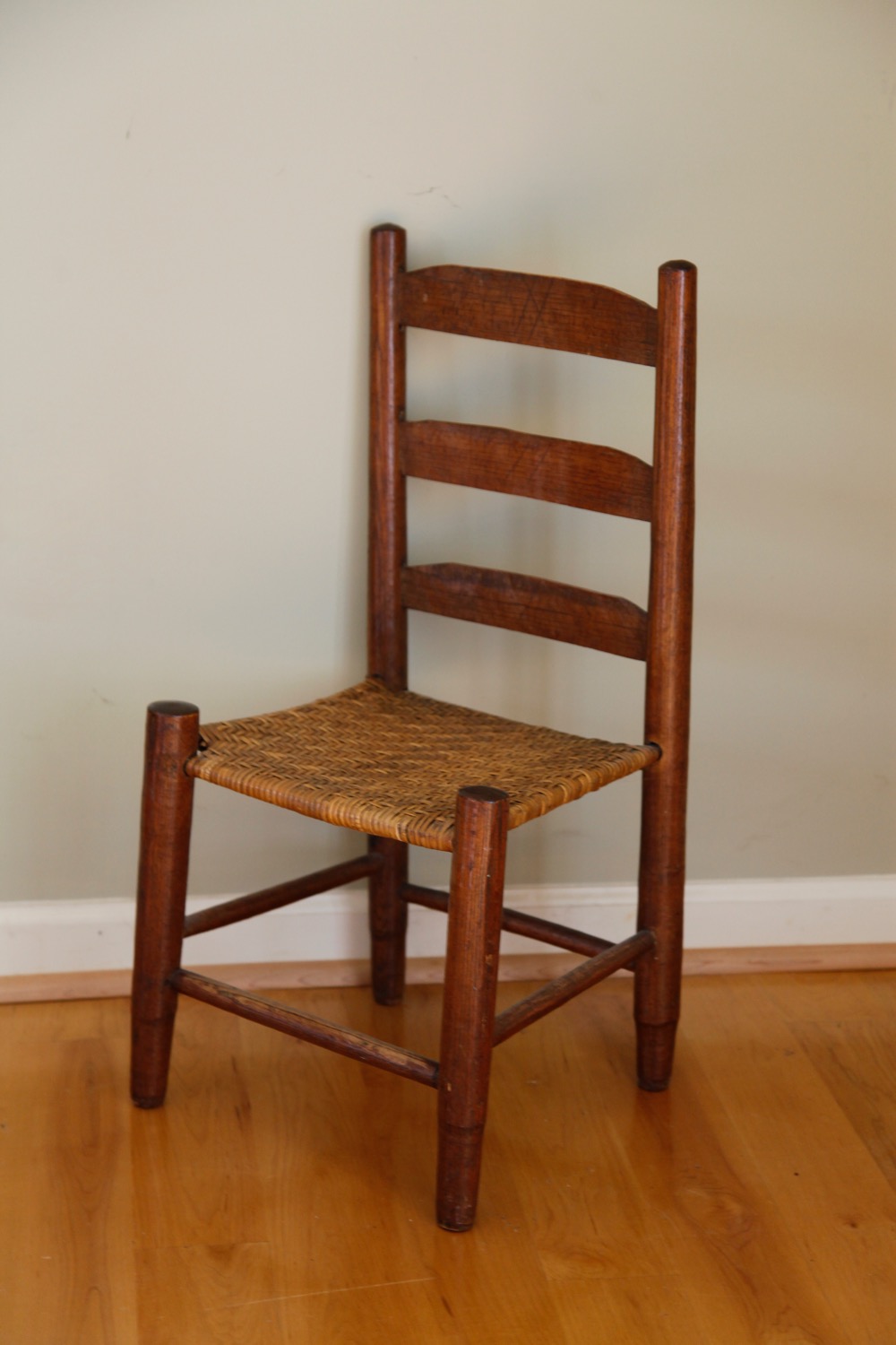 LadderBack Chairs with Rush Woven Seats EBTH