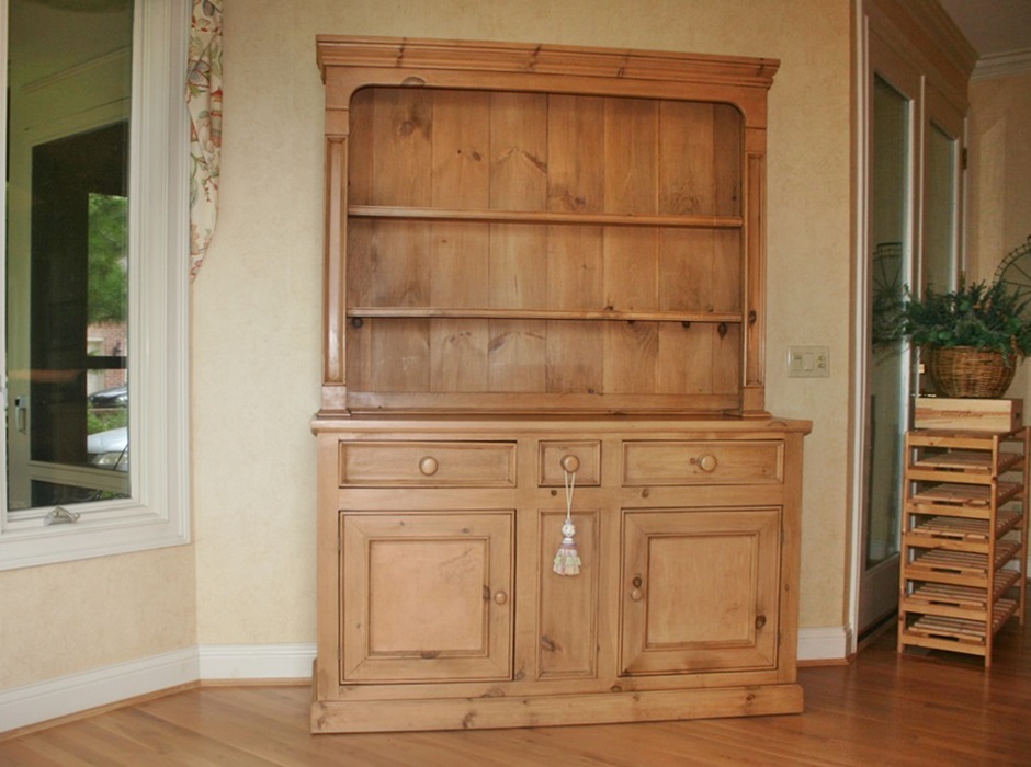 Reproduction Welsh Hutch Ebth