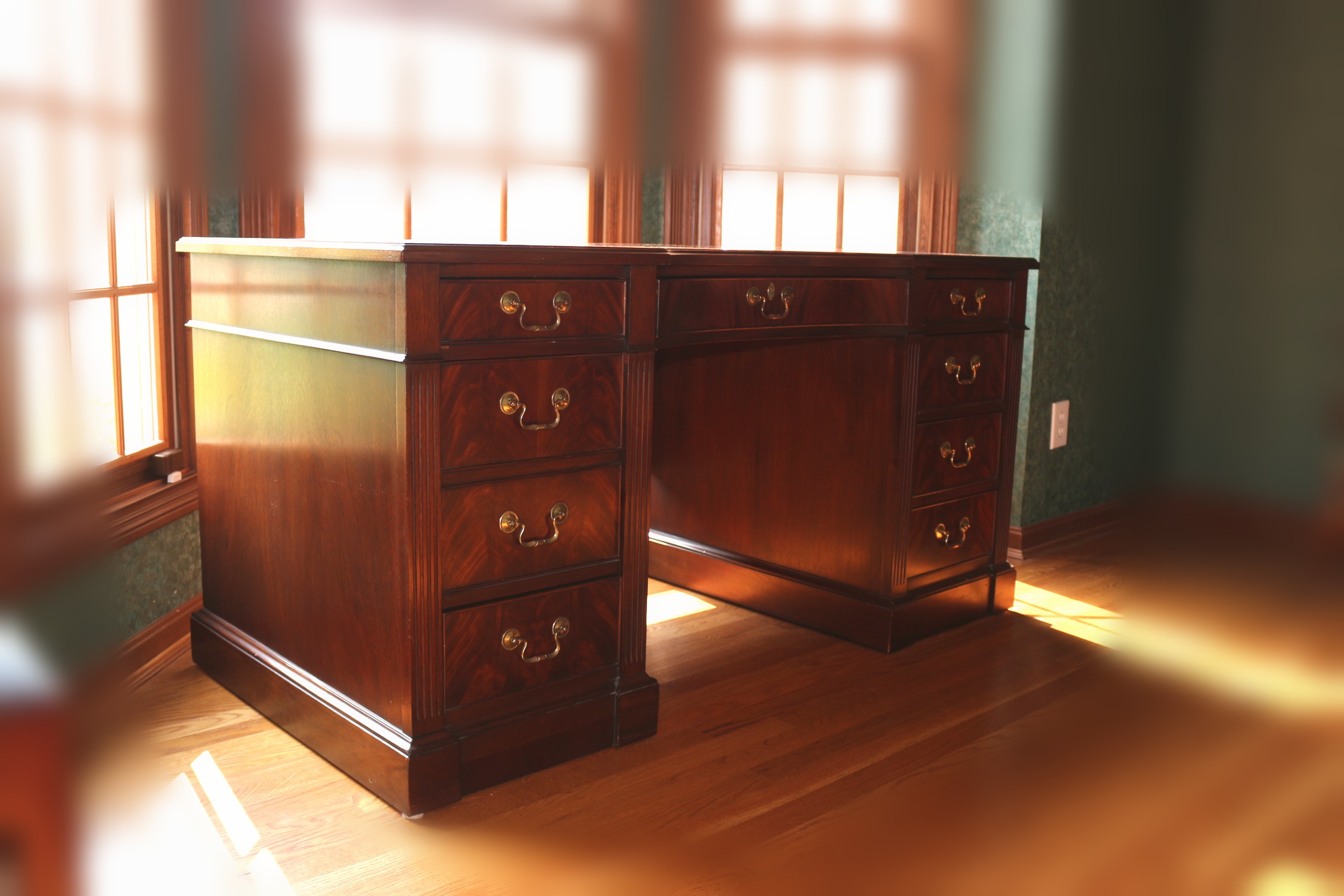 Hekman Executive Desk Ebth