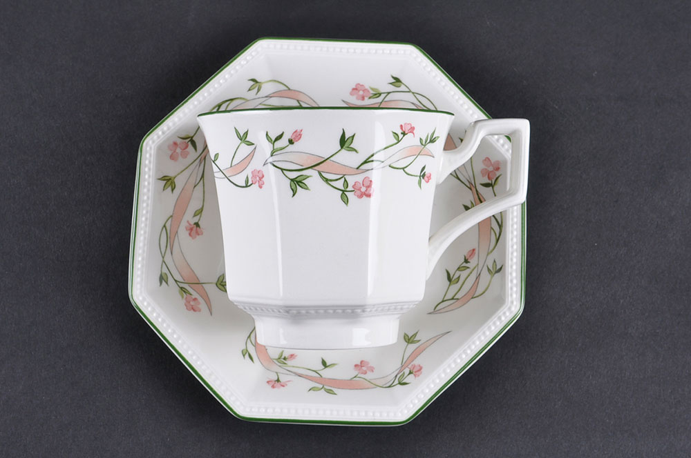 Johnson Brothers "Eternal Beau" China Set EBTH