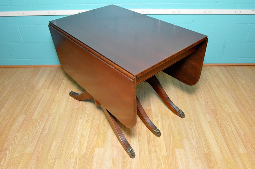 Vintage, Dining Table with Jefferson E-Z Table Slide Leaf ... Vintage Jefferson Woodworking Duncan Phyfe Style Drop-Leaf ...