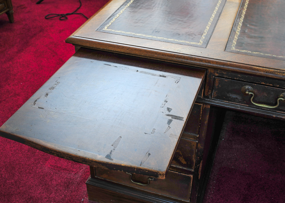 Executive Office Desk with Leather Inlays EBTH