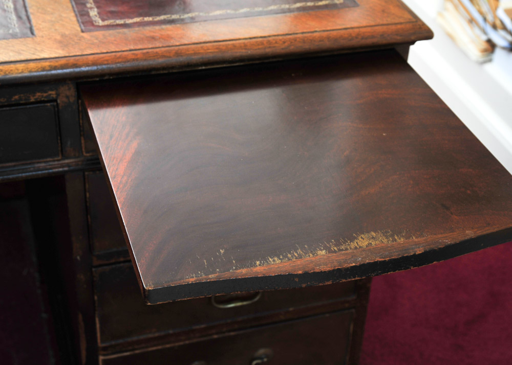 Executive Office Desk with Leather Inlays EBTH