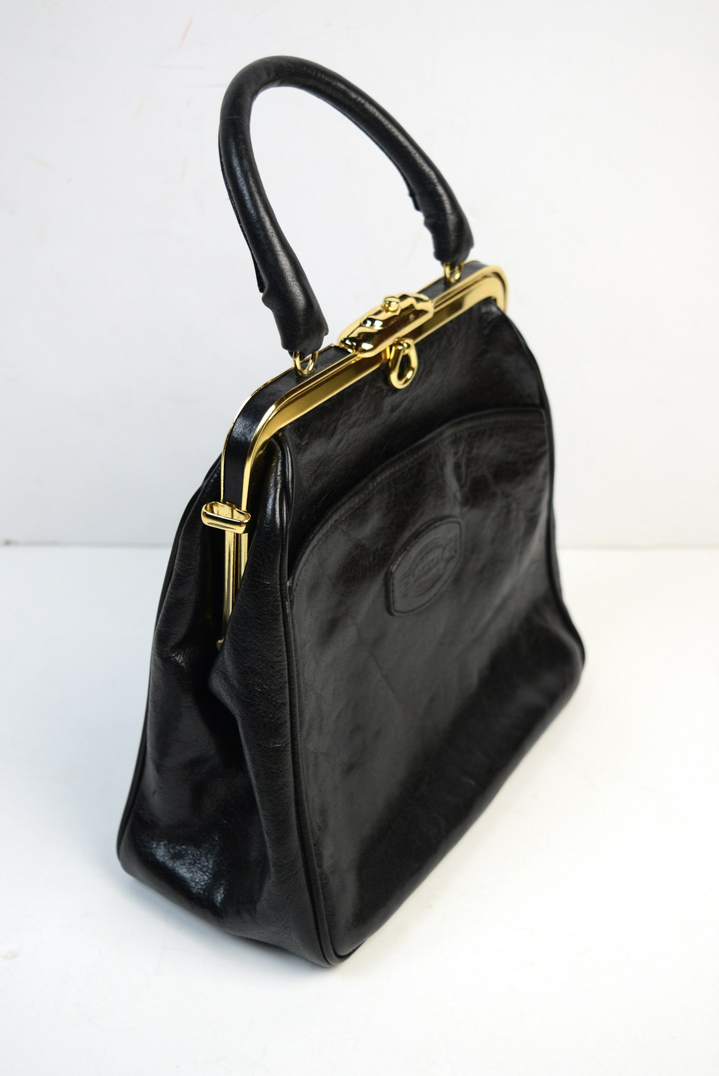 Oroton of Australia Leather Handbag | EBTH