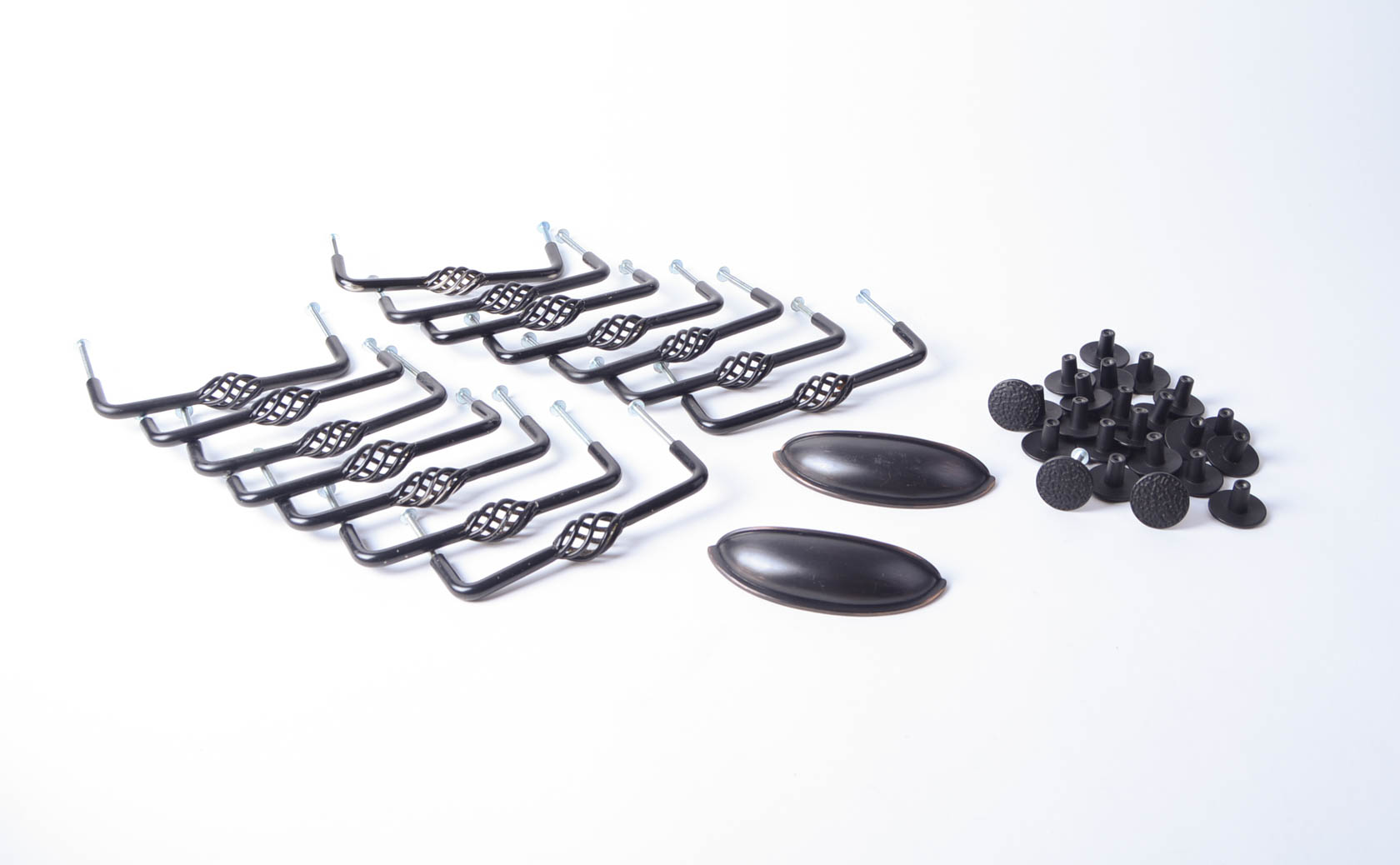 Collection of Drawer Handles and Knobs EBTH