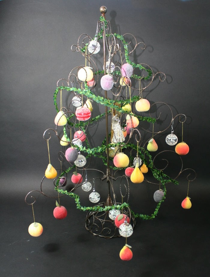Wire Tabletop Christmas Tree | EBTH