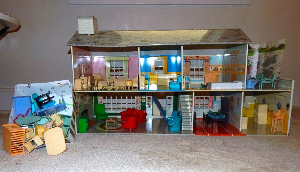 Vintage MARX Toys Tin Dollhouse with Plastic Furniture EBTH