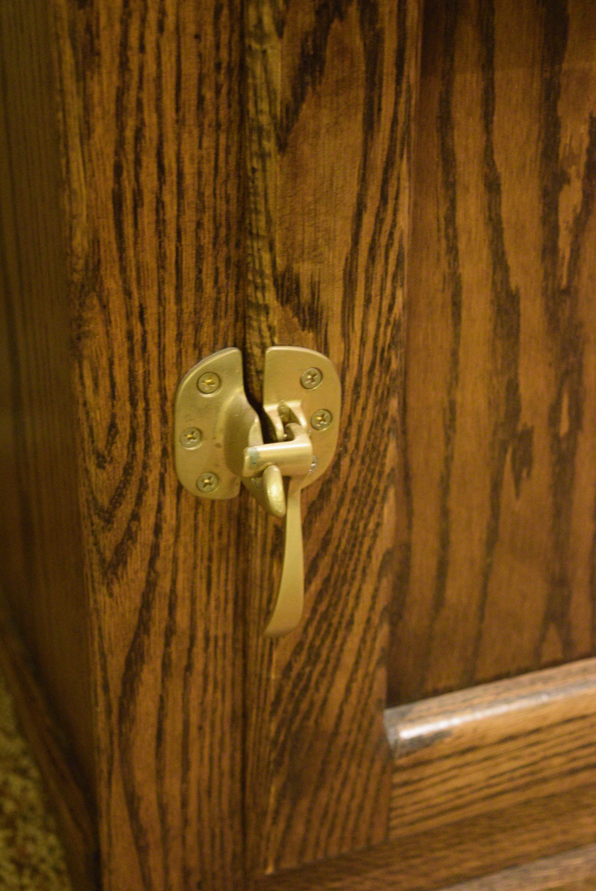 Vintage White Clad Simmons Hardware Co. Ice Box Cabinet | EBTH