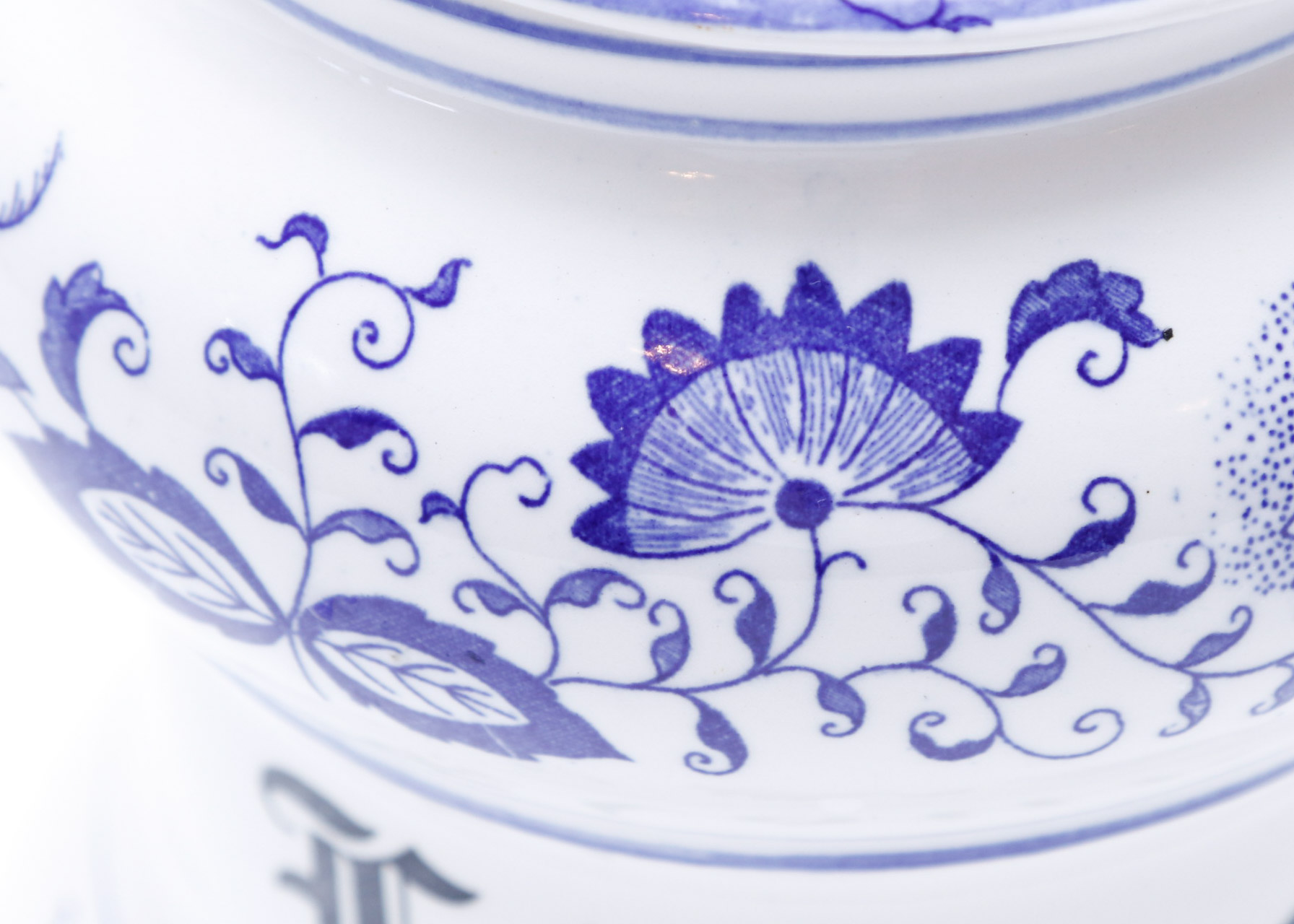 Arnart Blue Onion Canisters Set of Five EBTH