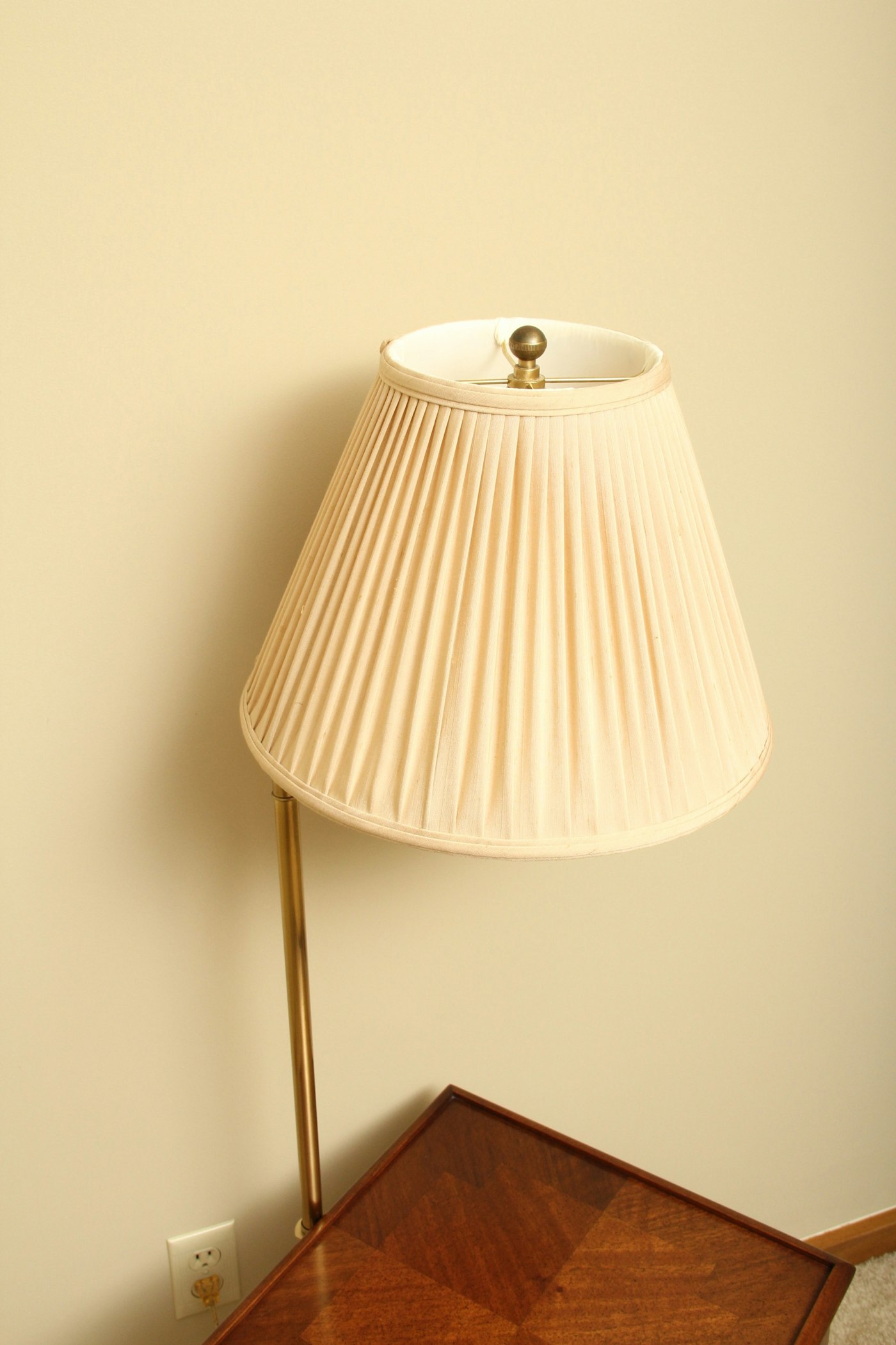 Wooden End Table with Attached Lamp | EBTH