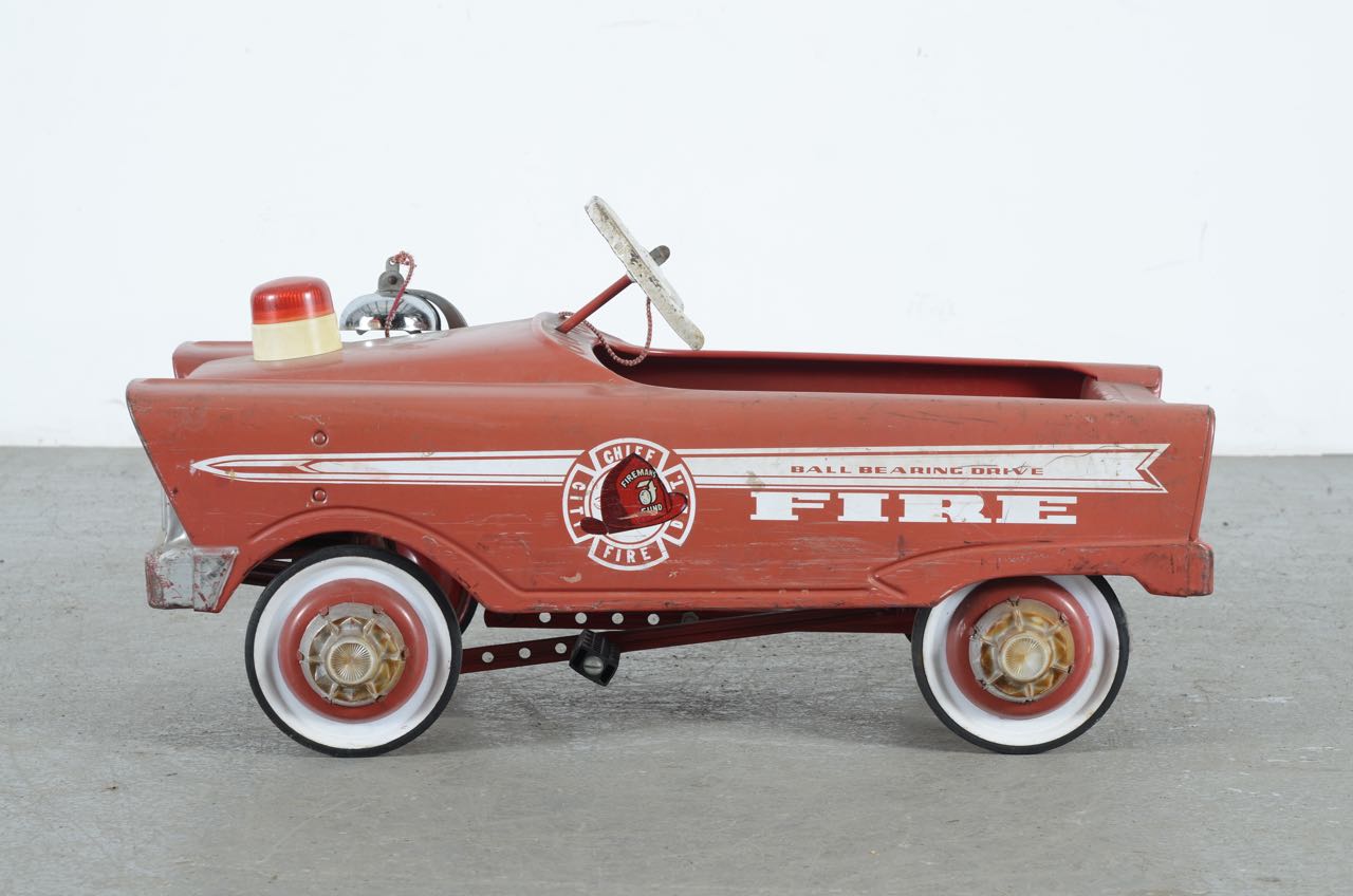 Vintage Murray Fire Chief Pedal Car Circa 1960s | EBTH