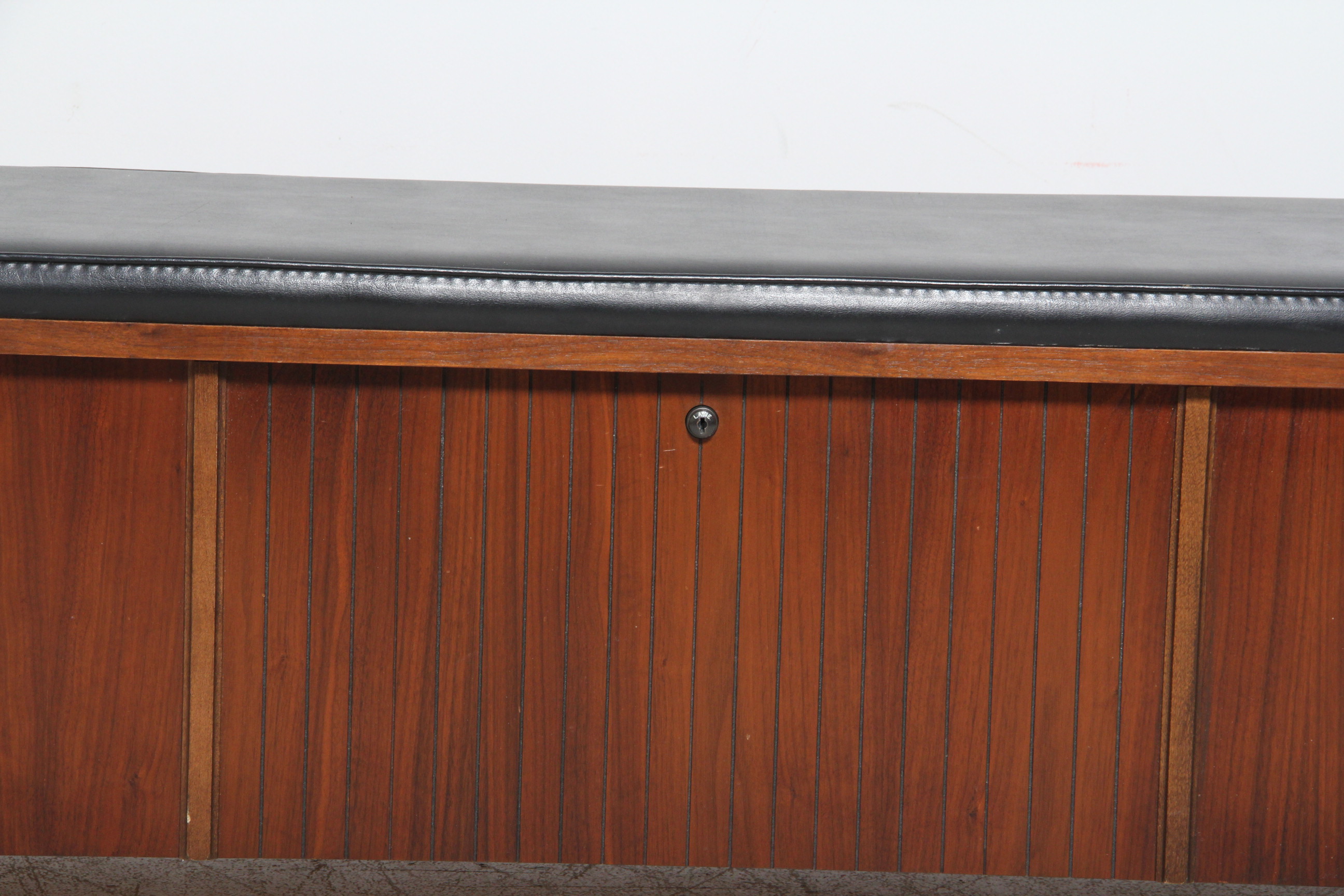 Vintage Lane Bench | EBTH