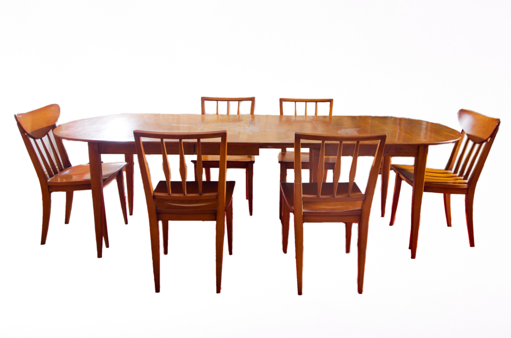 Mid Century Modern Willett Dining Table and Chairs EBTH