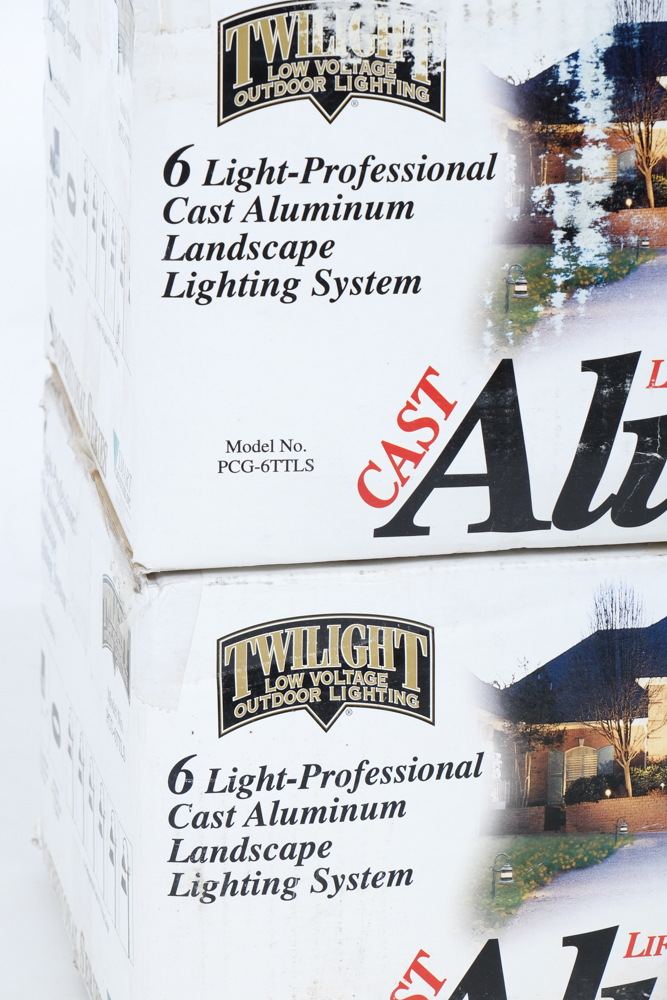 Pair of Twilight Low Voltage Outdoor Lights EBTH