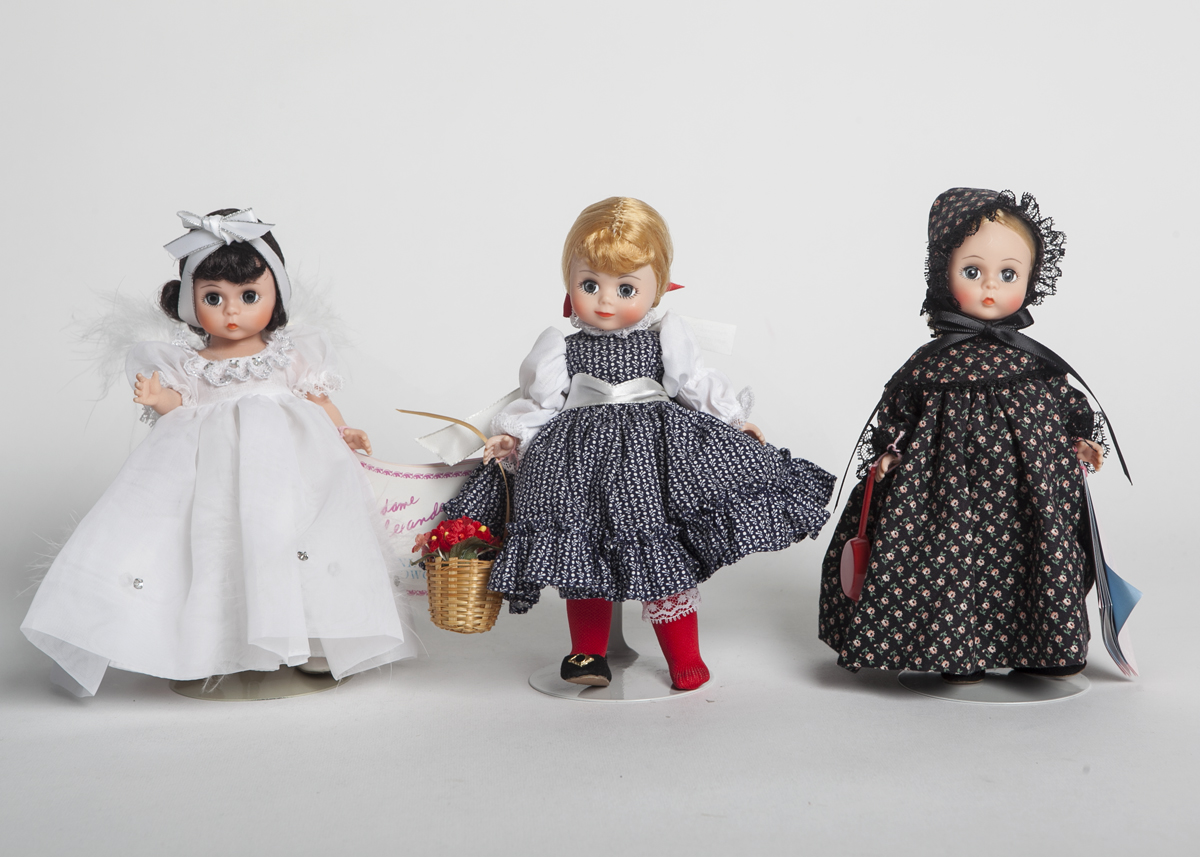 madame alexander miniature showcase dolls