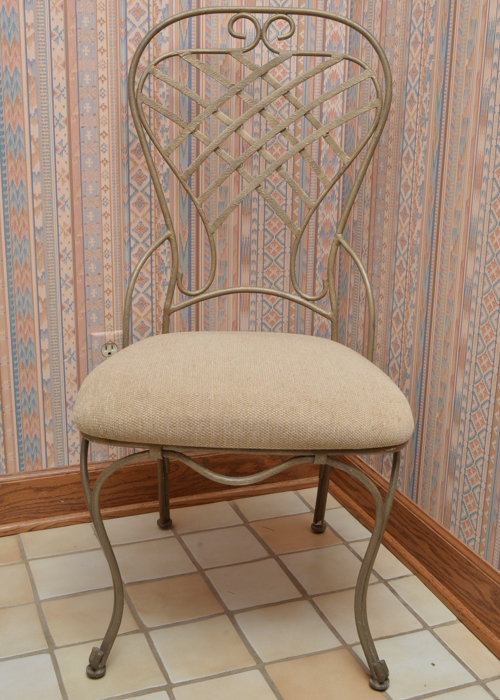 Round Glass Top Table and Four Chairs EBTH