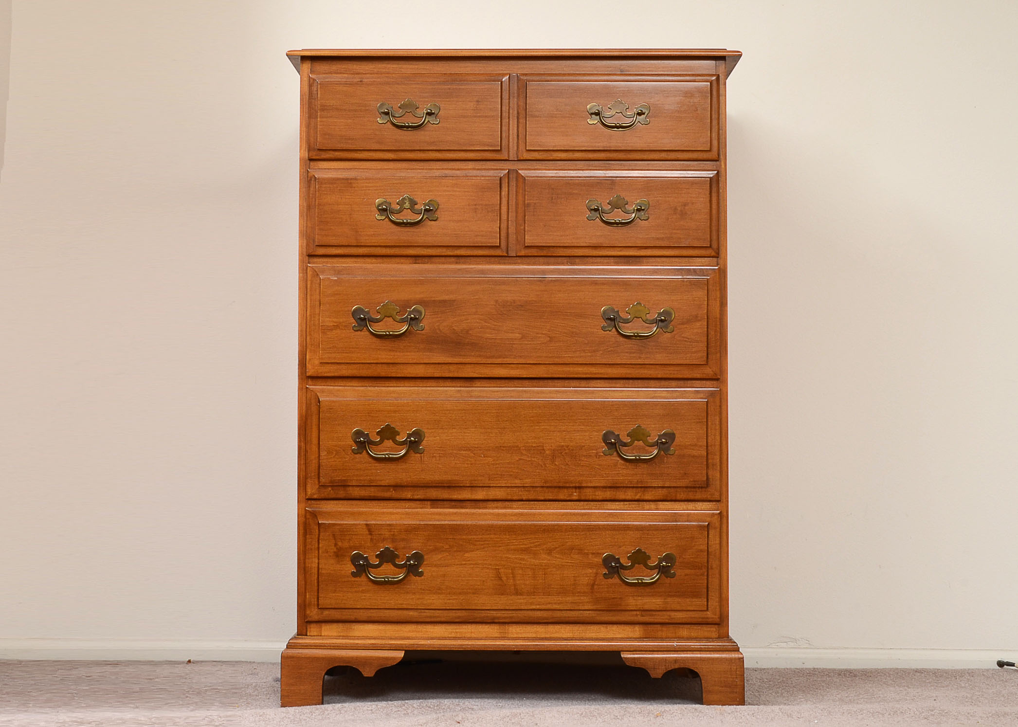 Kling Maple Dresser EBTH