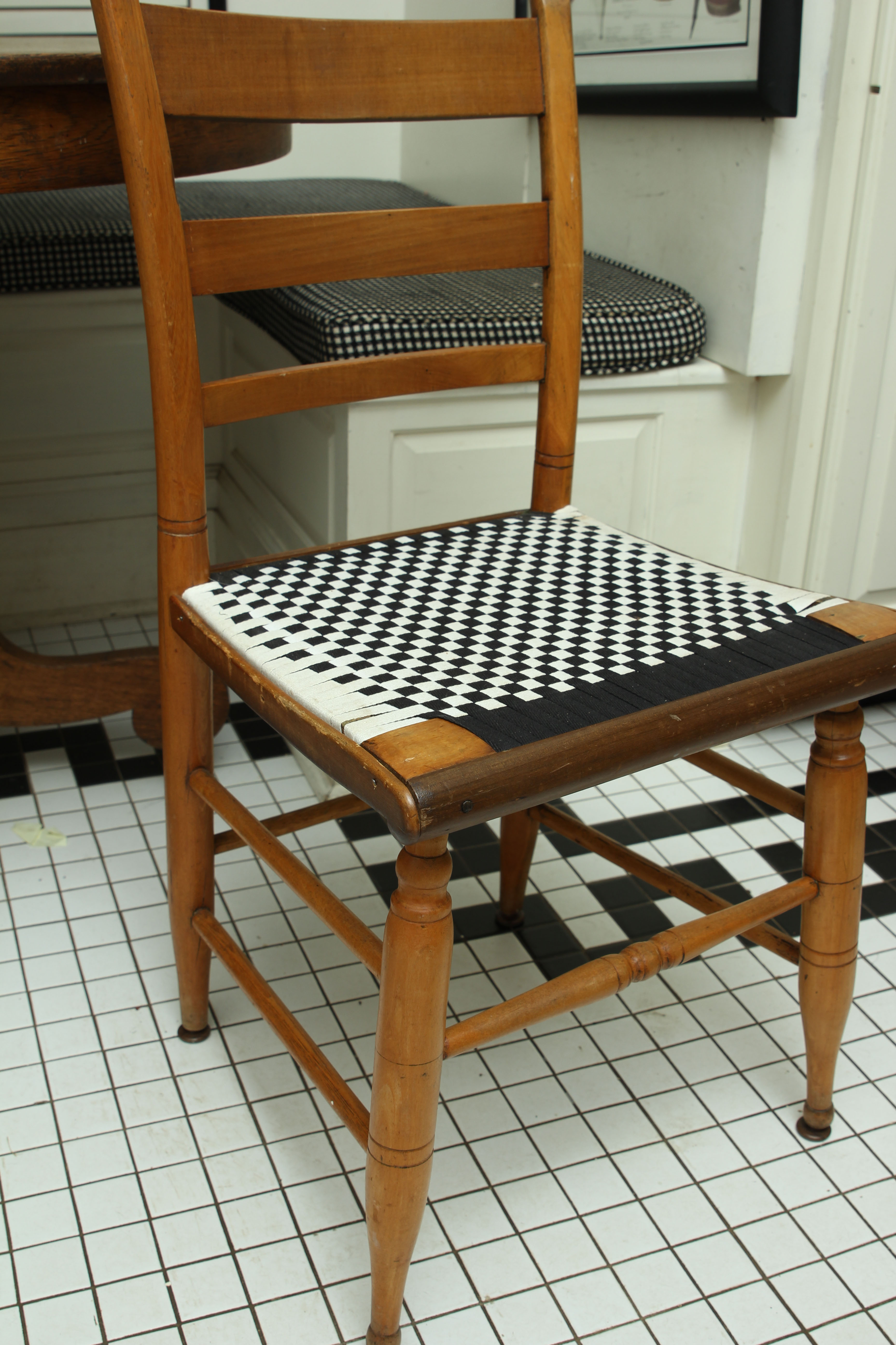 Antique Oak Kitchen Table and Four Chairs EBTH