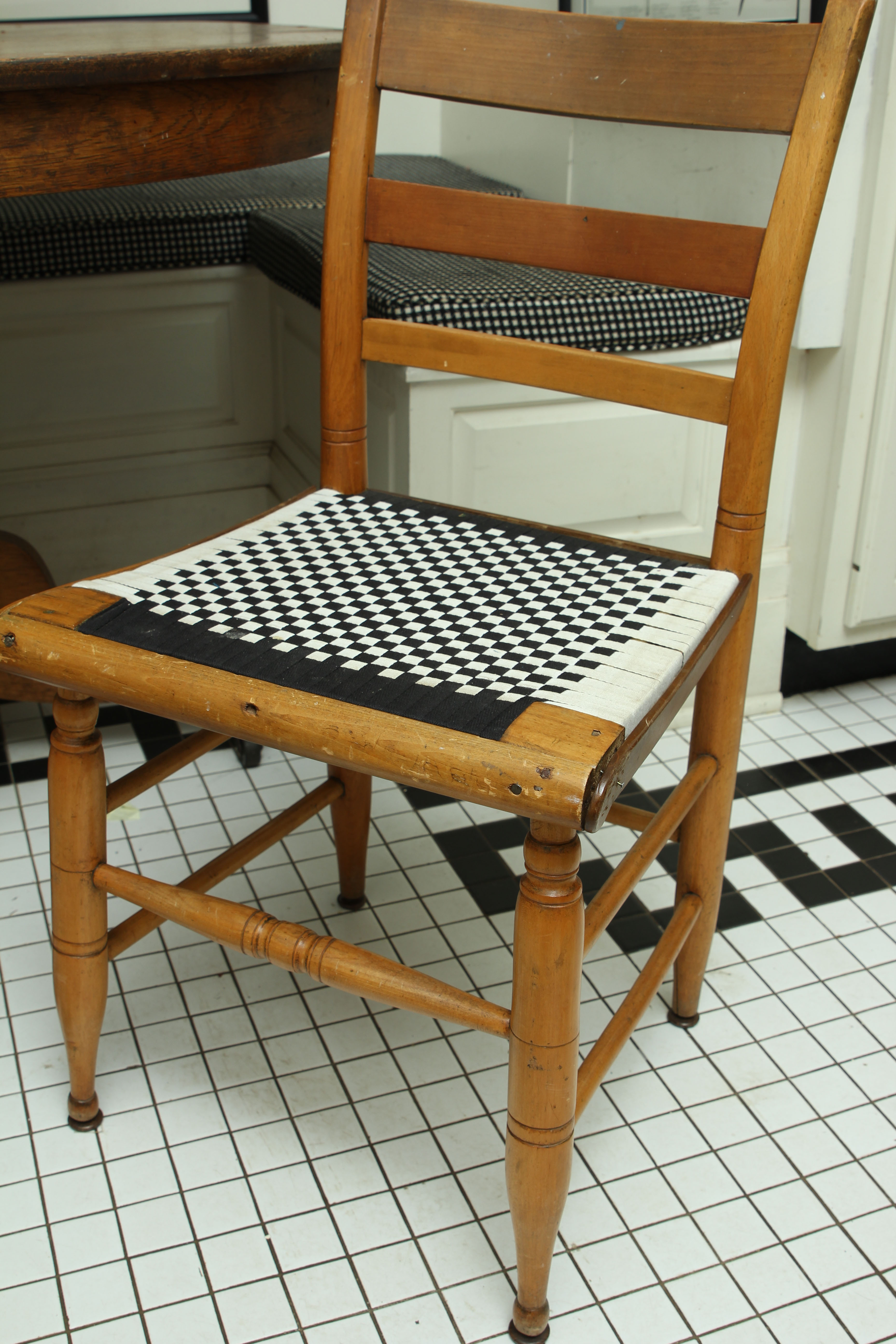 Antique Oak Kitchen Table and Four Chairs EBTH