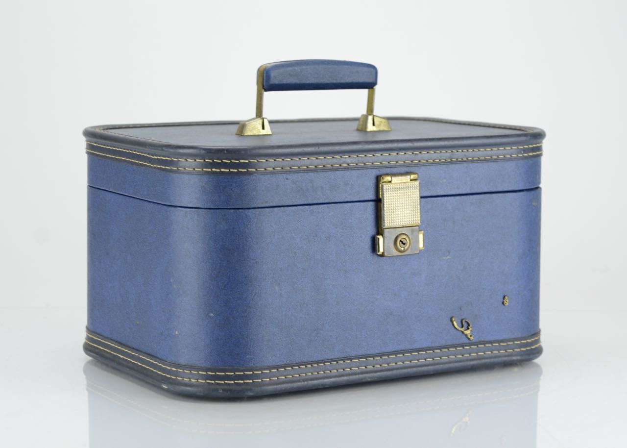 Circa 1950s Lady Baltimore Train Case EBTH
