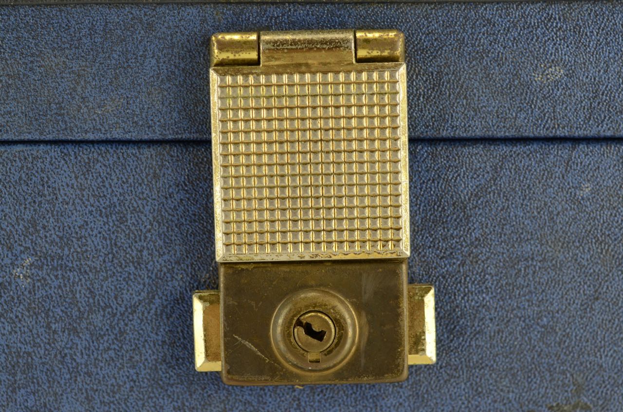 Circa 1950s Lady Baltimore Train Case EBTH