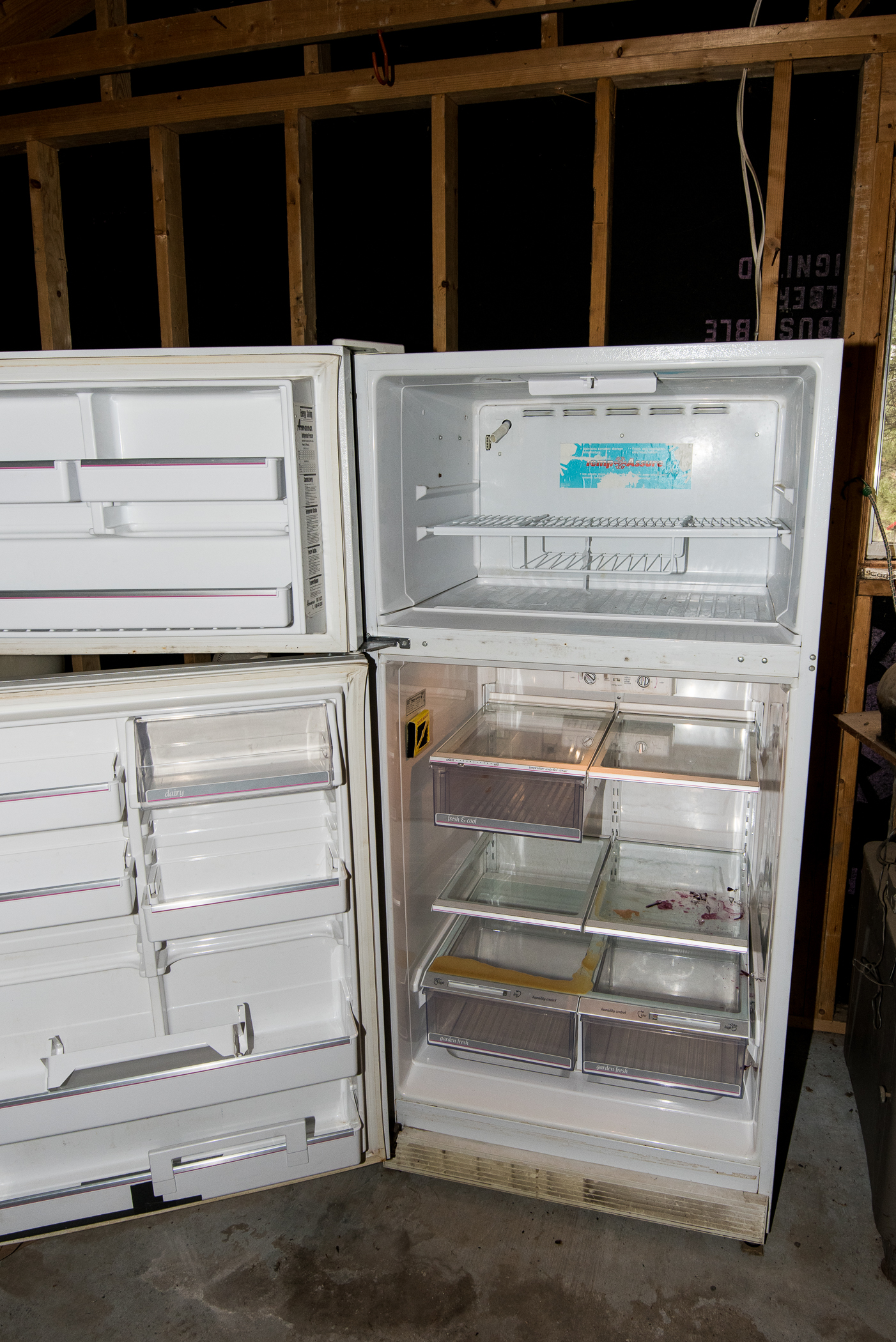 Amana Top Bottom Refrigerator EBTH