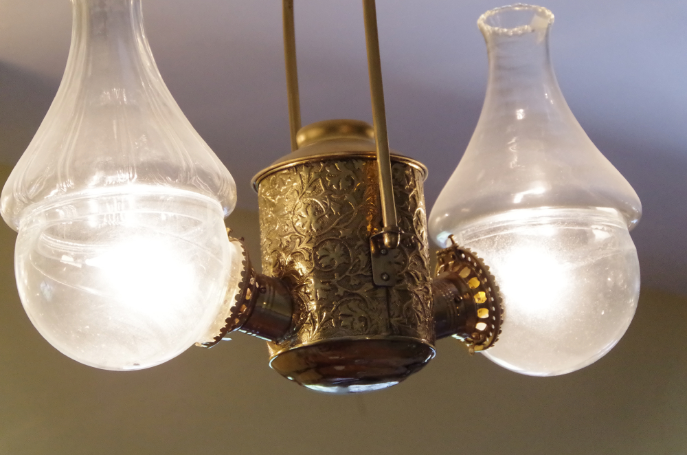 Antique Angle Mfg Co. Double Angle Lamp with Ornate Brass Base EBTH