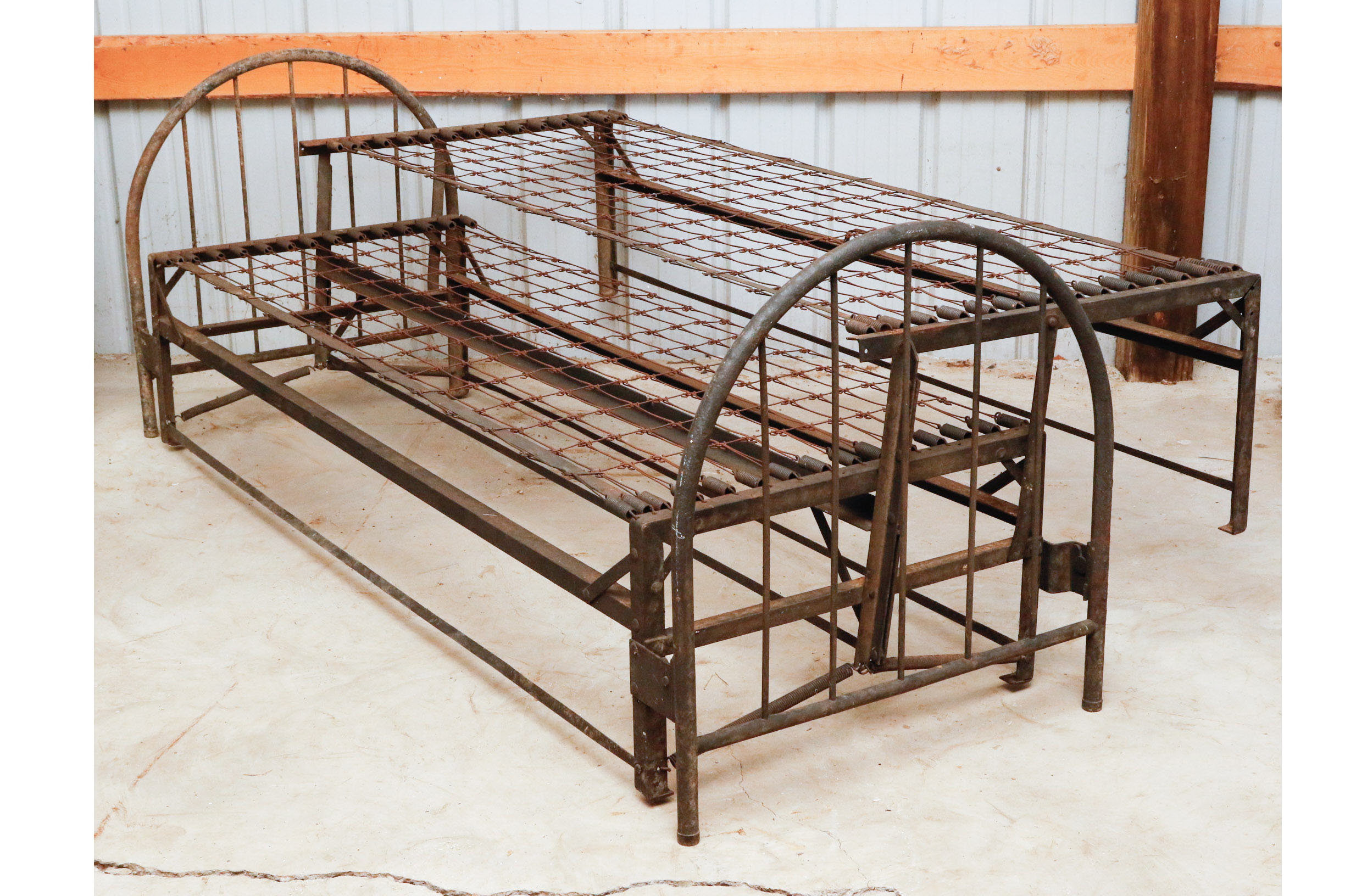 Antique Metal Trundle Bed EBTH