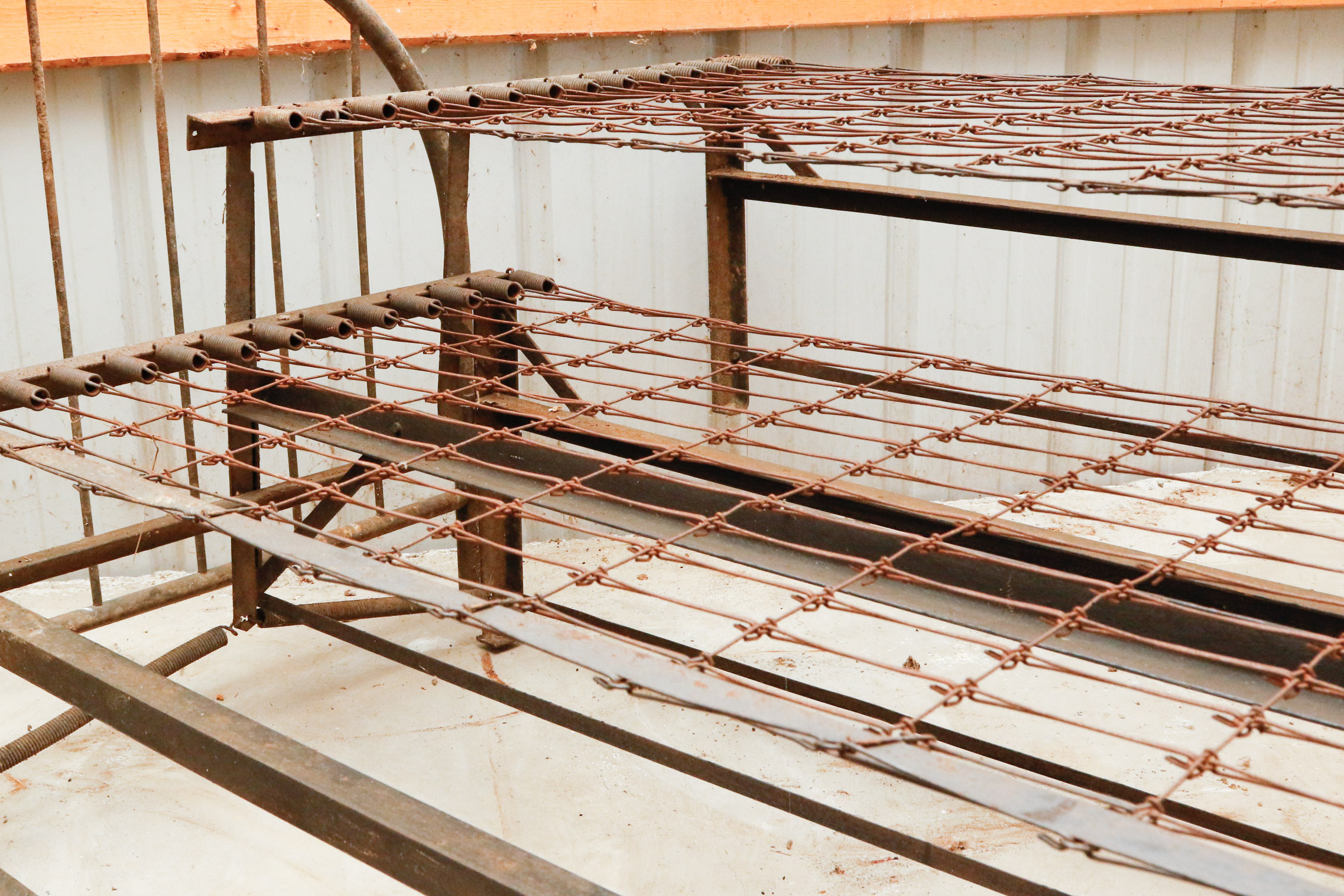 Antique Metal Trundle Bed EBTH