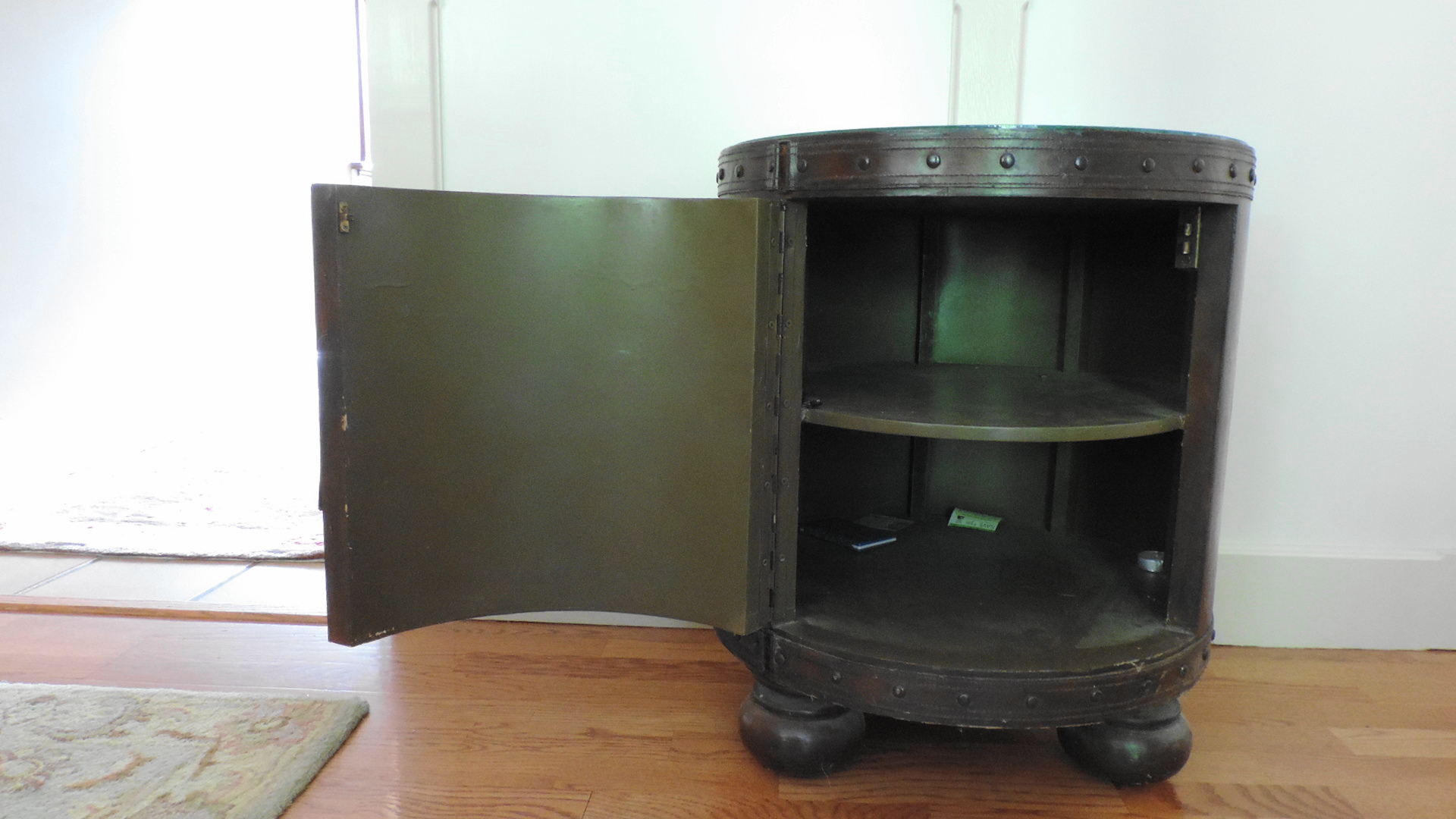 Barrel Style Side Table With Storage EBTH