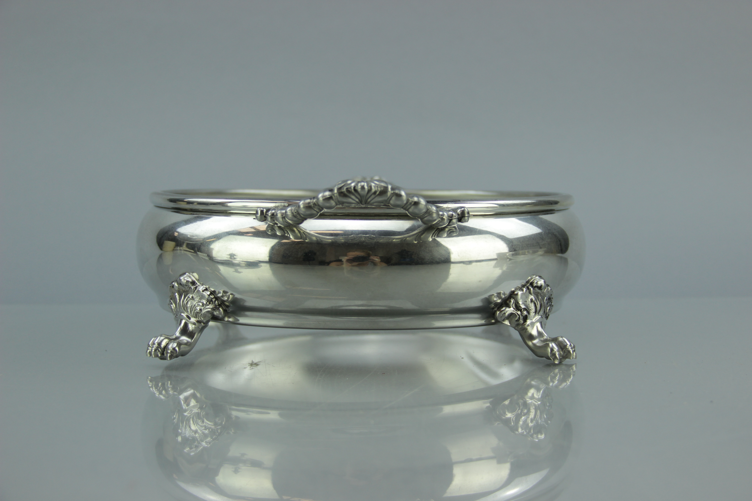 Colonial Pewter Cassarole Stand with Lid by Boardman EBTH