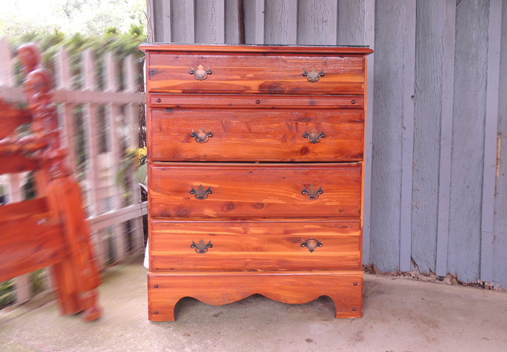Cedar Wood Chest Of Drawers Ebth