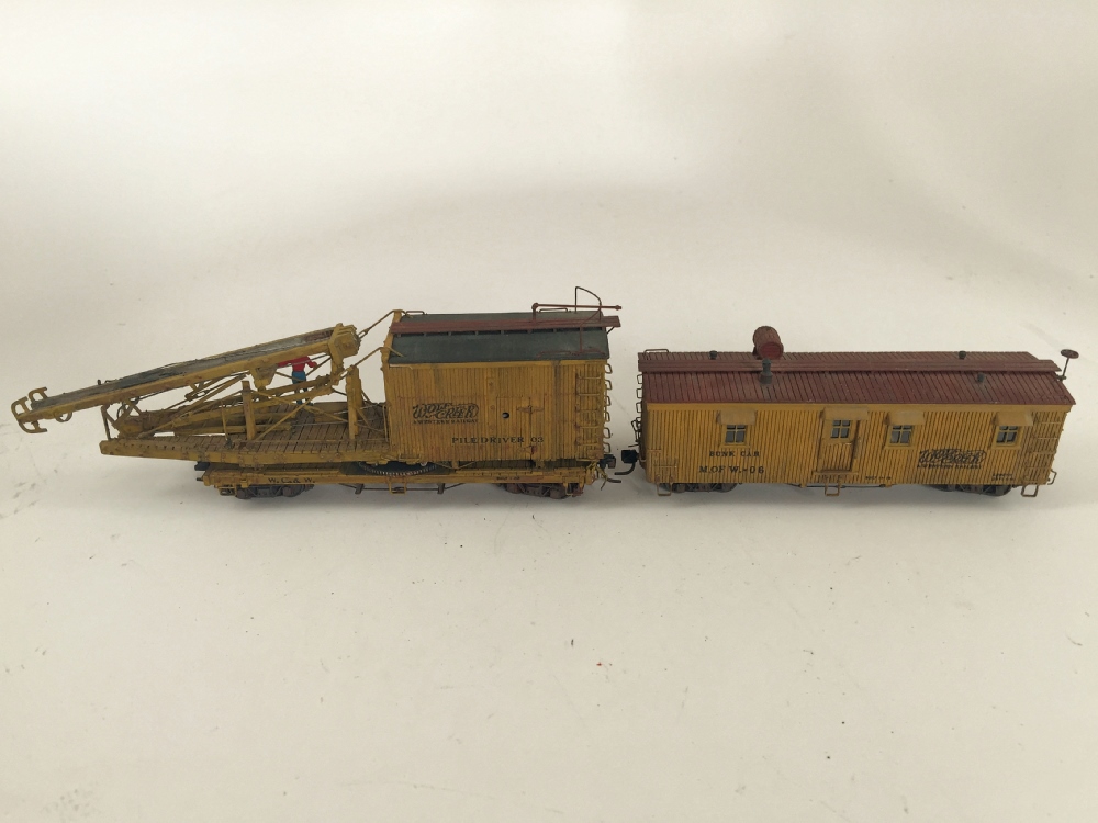 Vintage HO Scale Pile Driver, with Bunk Car & Flatbed Supply Cars EBTH