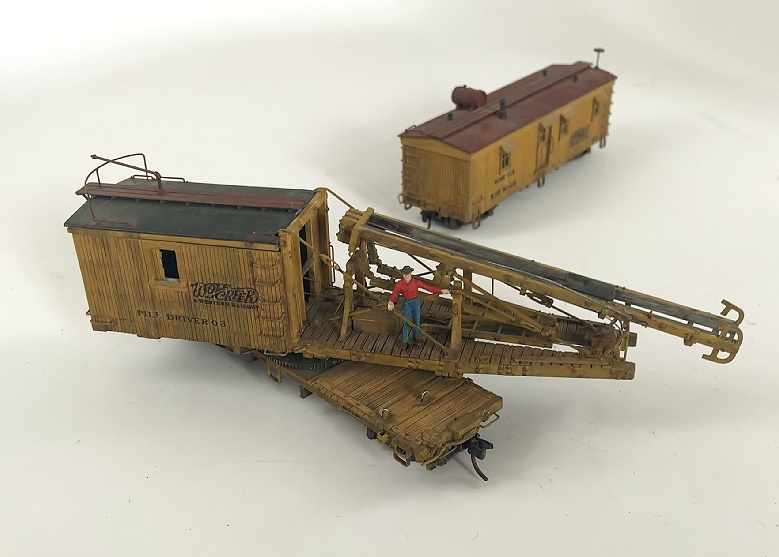 Vintage HO Scale Pile Driver, with Bunk Car & Flatbed Supply Cars EBTH