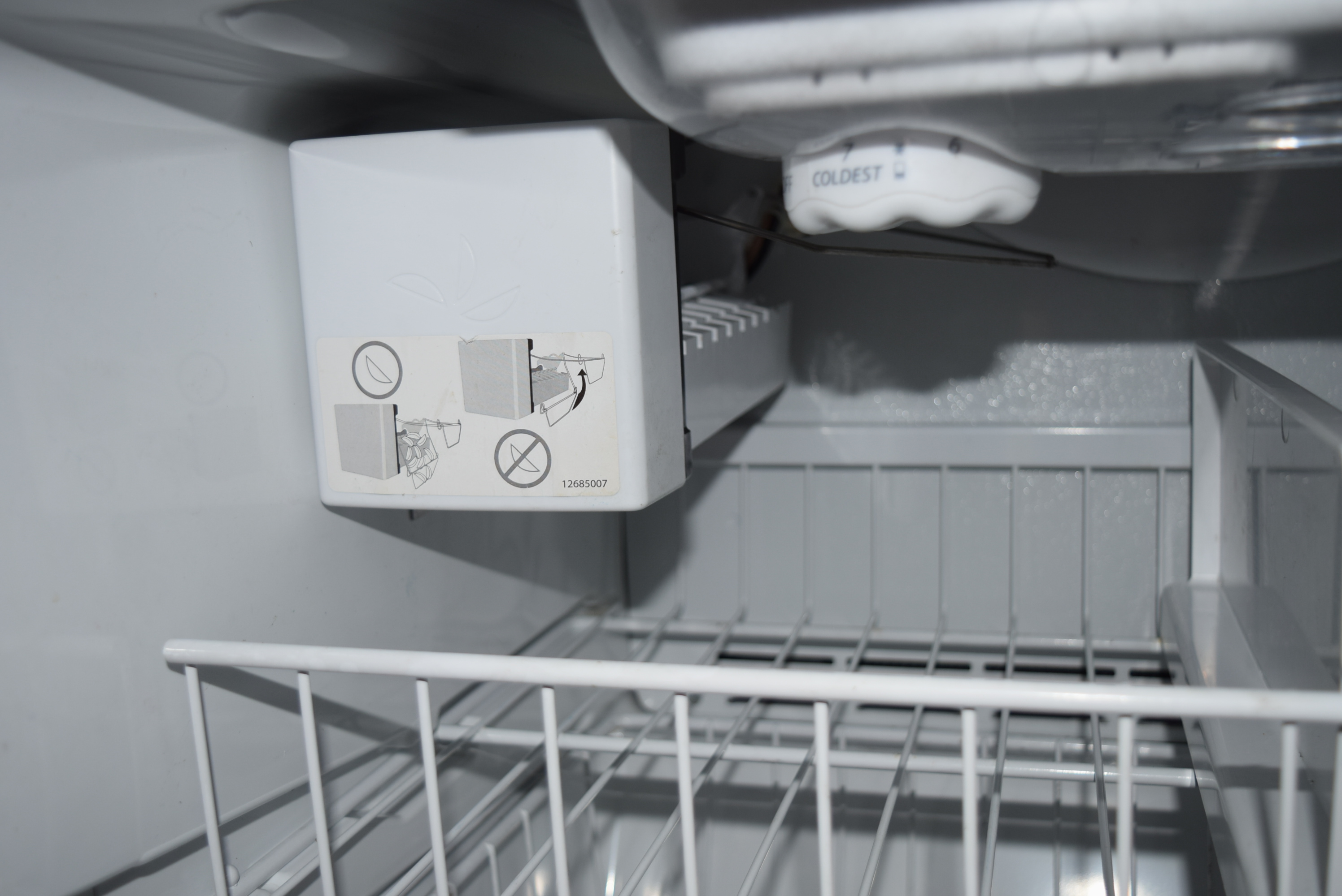 Maytag Performa 19 cu ft Refrigerator With Bottom Freezer EBTH