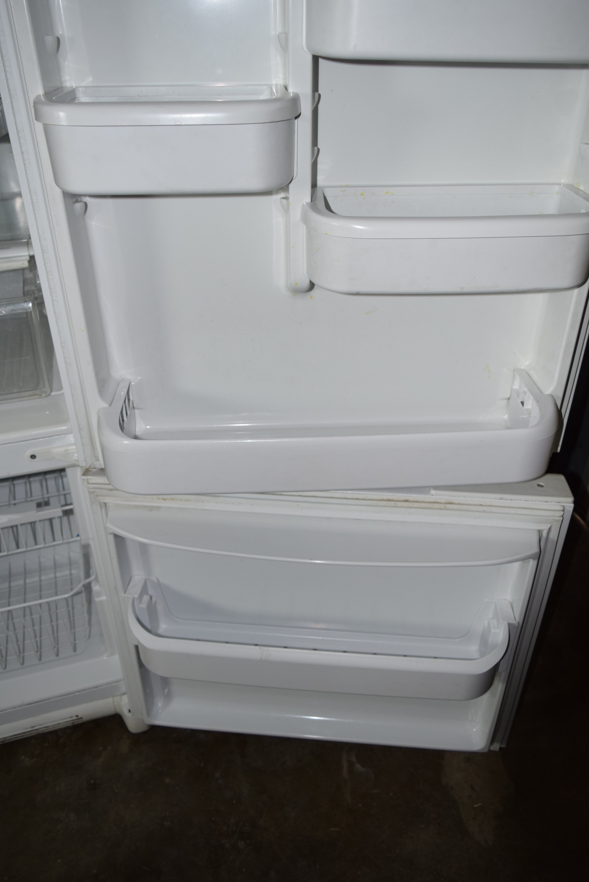 Maytag Performa 19 cu ft Refrigerator With Bottom Freezer EBTH