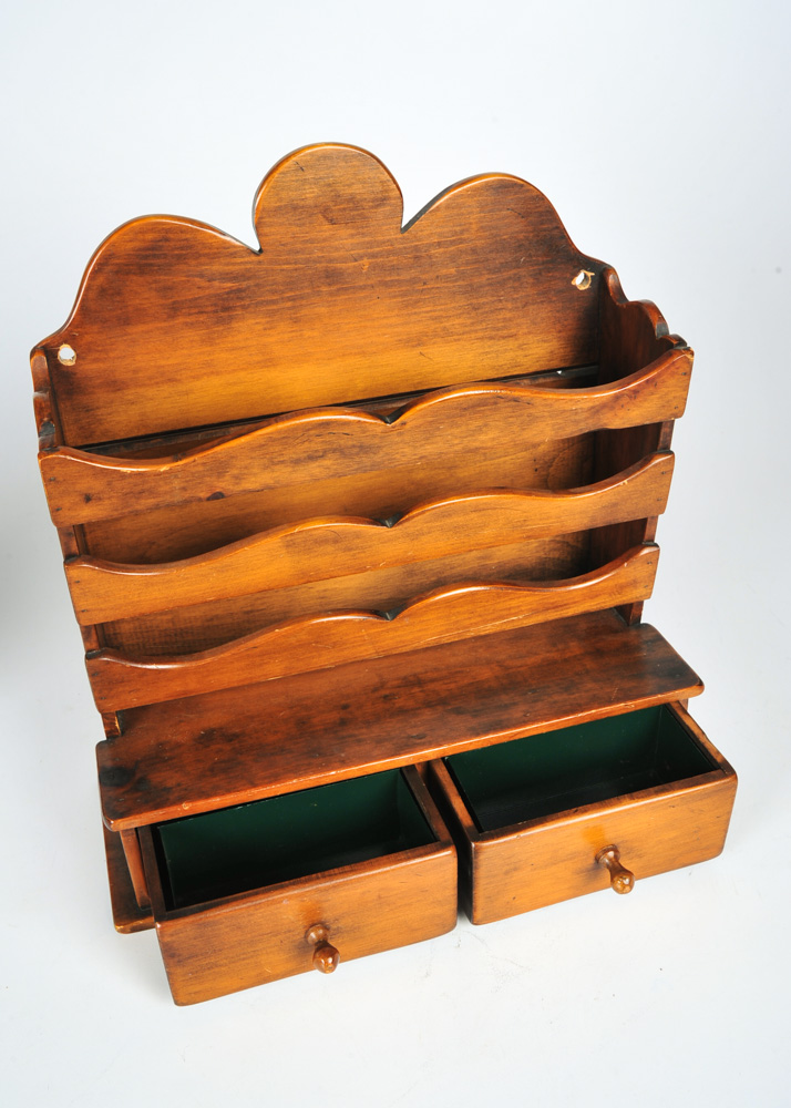 Vintage Pine Magazine Rack EBTH