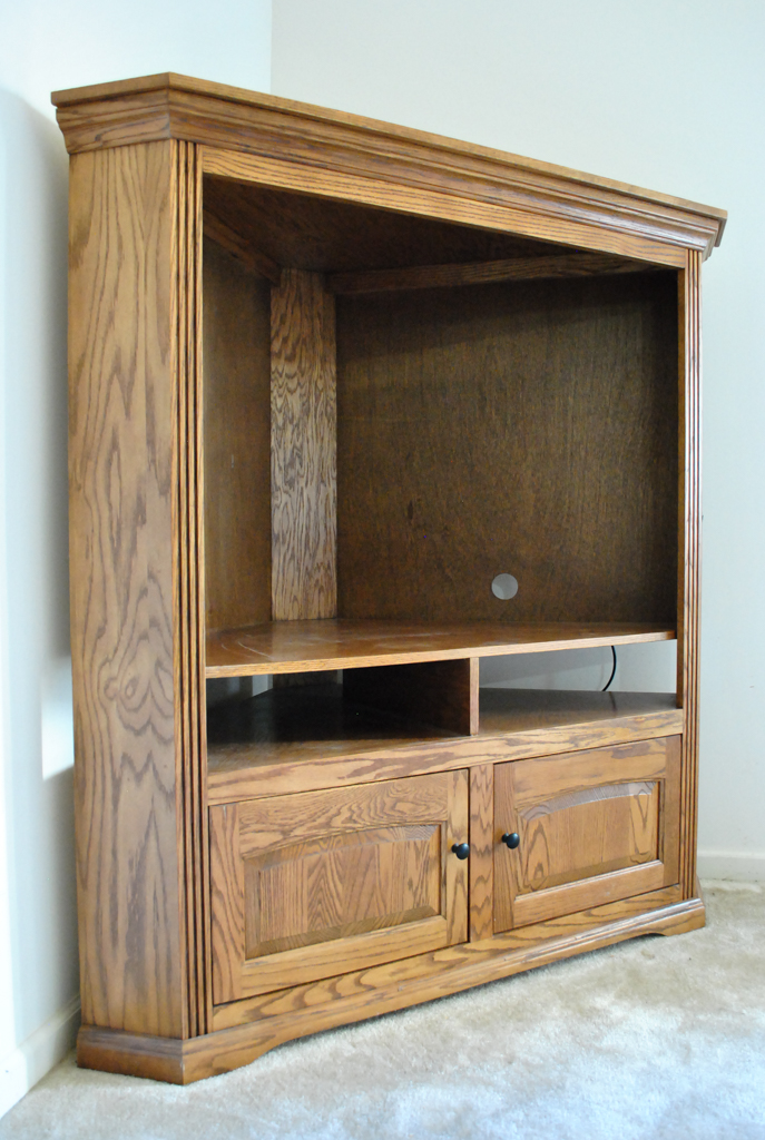 Oak Corner Entertainment EBTH