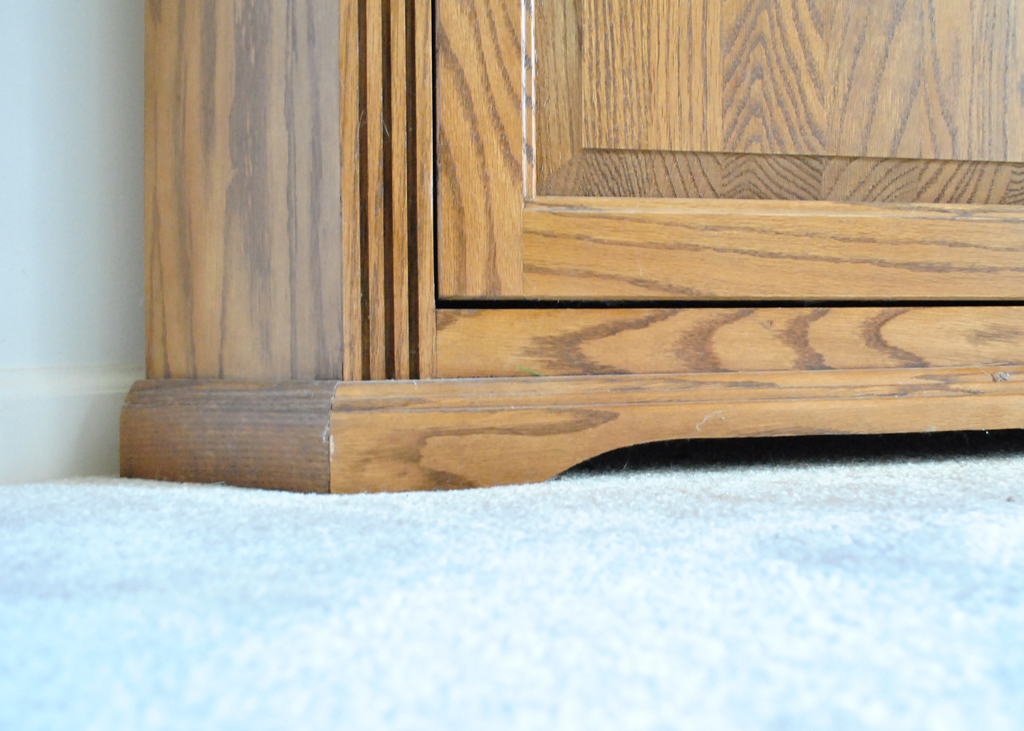 Oak Corner Entertainment EBTH