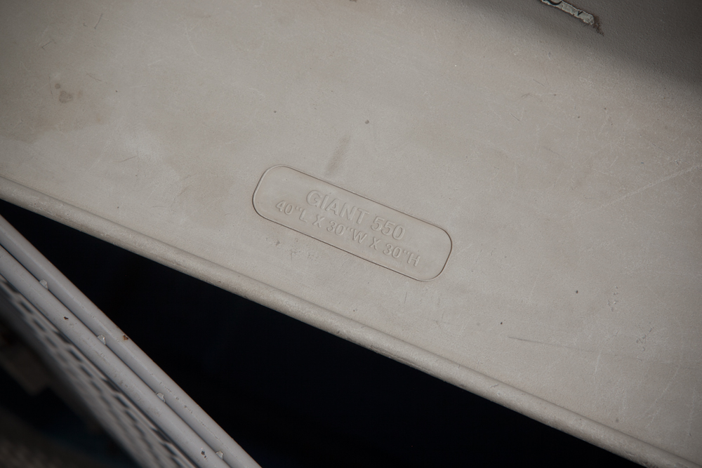 Furrari Giant 550 Dog Crate EBTH