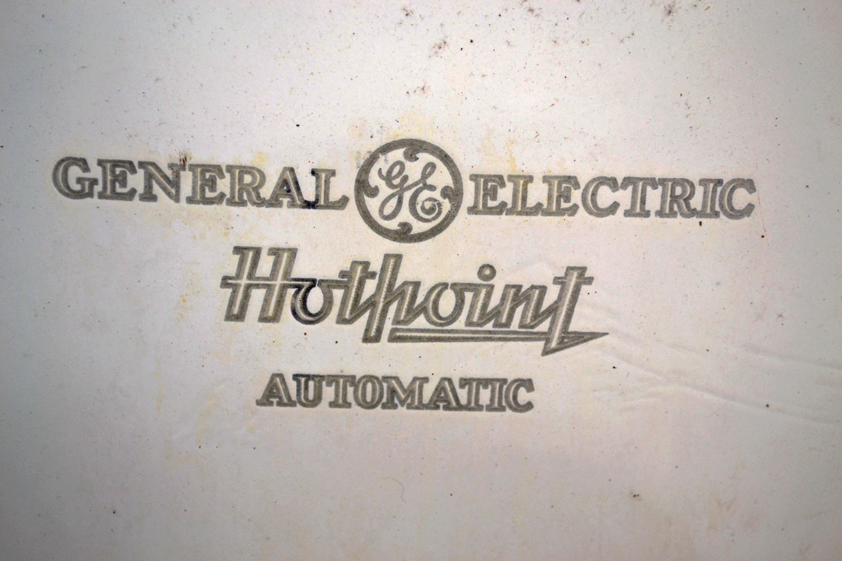 Vintage General Electric Hotpoint Automatic Stove EBTH
