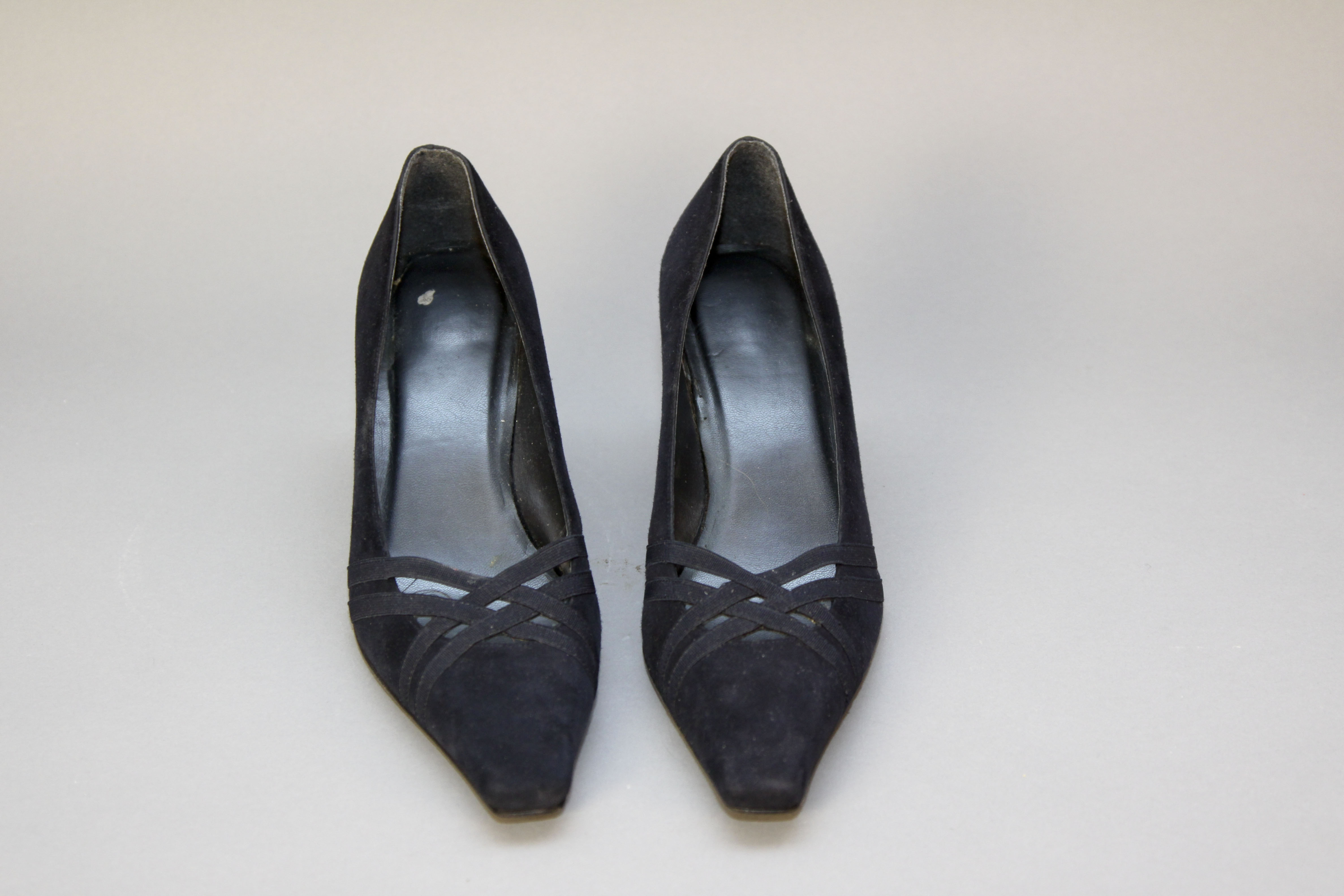 Women's Stuart Weitzman Navy Shoes Size 