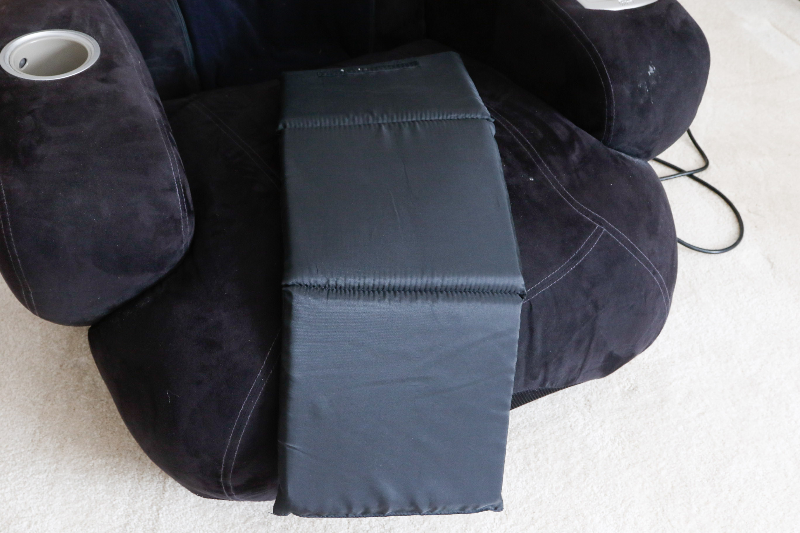 iJoy Turbo2 Massage Chair with OttoMAN 2.0 Calf/Foot Massager EBTH