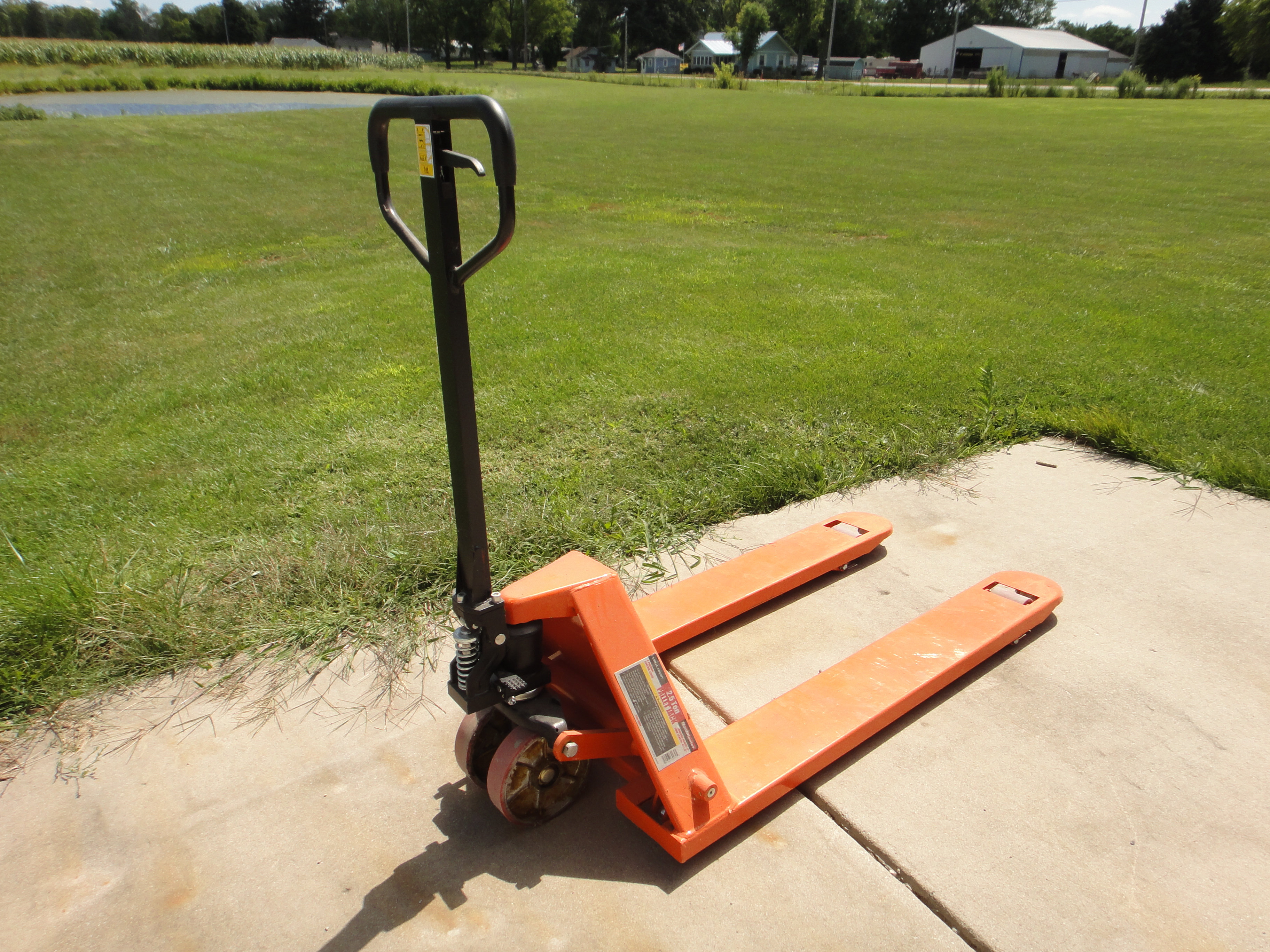 Haul Master 2.5 Ton Pallet Jack EBTH