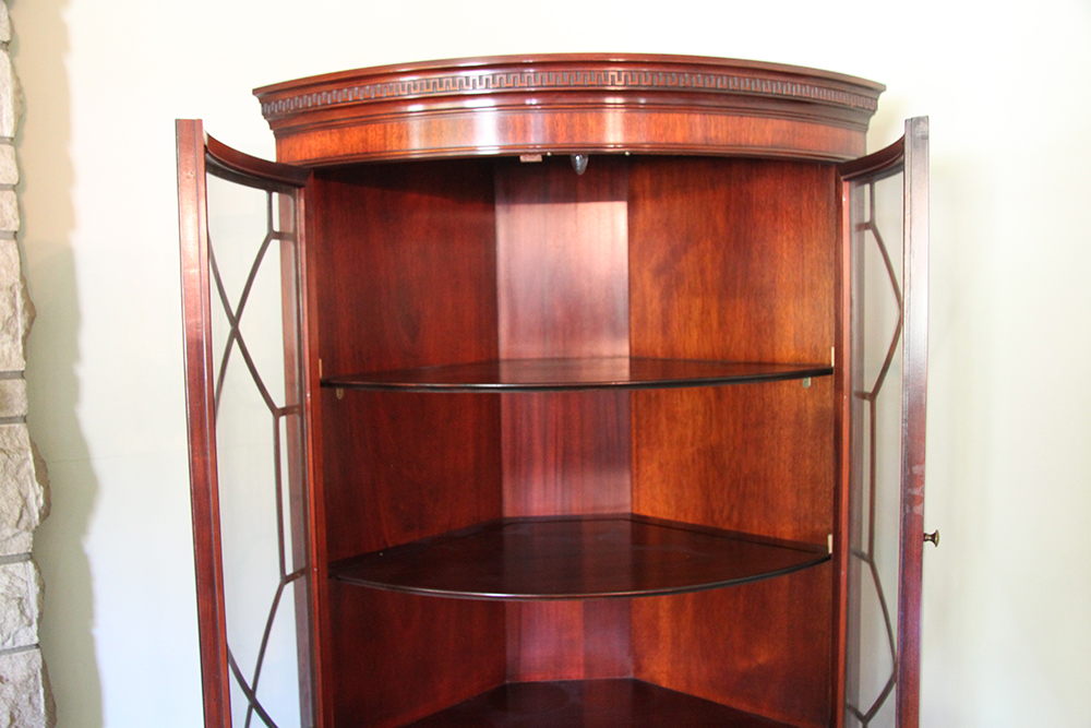 Curved Corner by Drexel EBTH