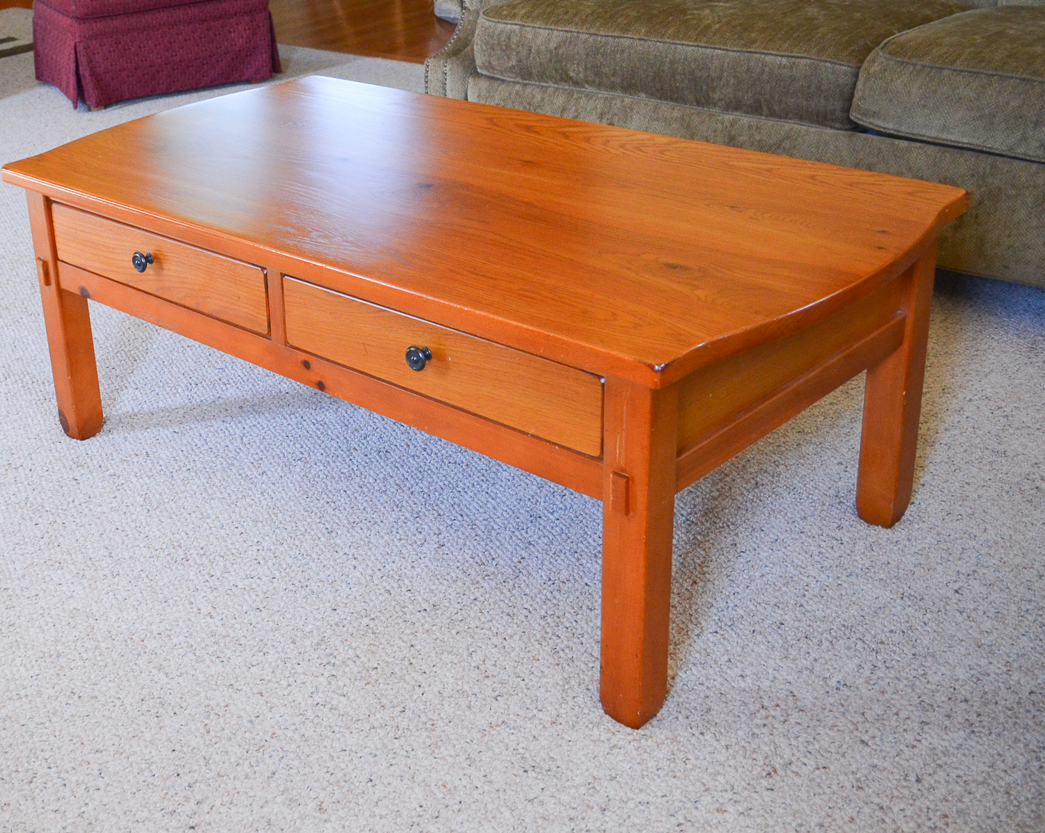 Broyhill Traditional Oak Coffee Table EBTH