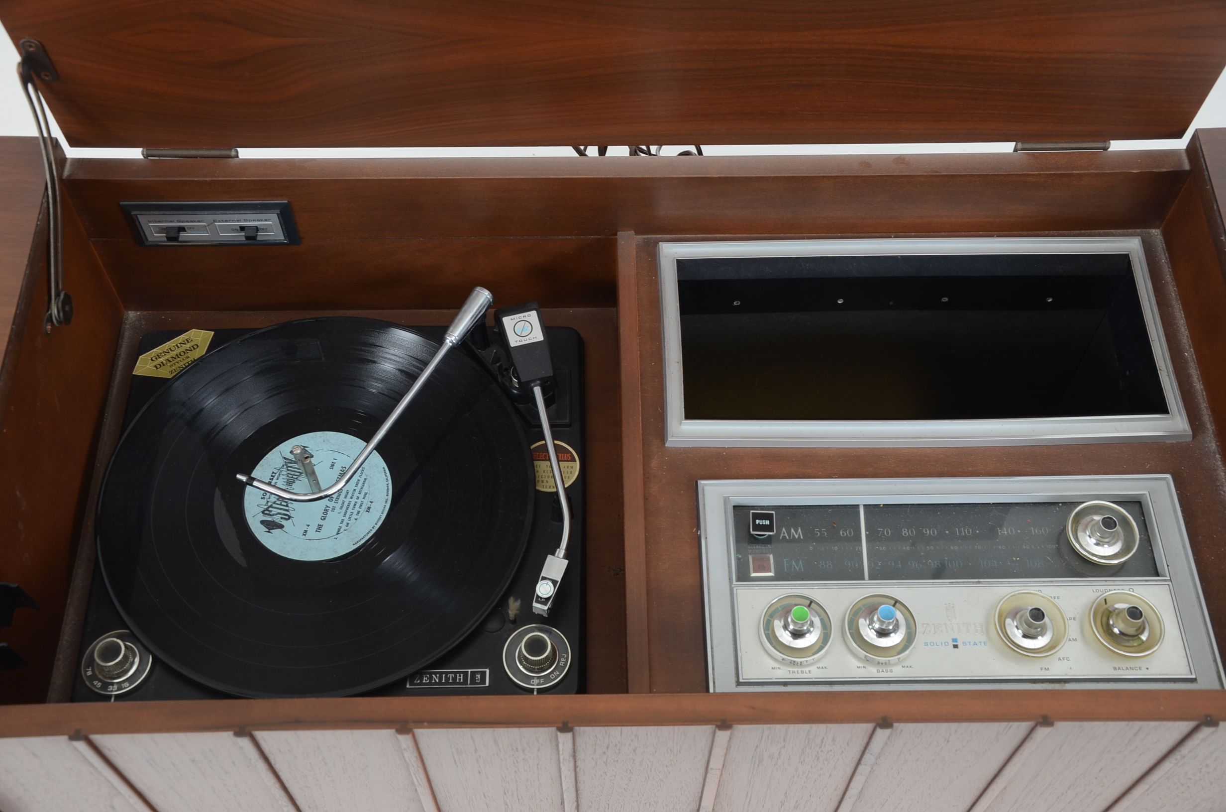 Zenith Record Player EBTH