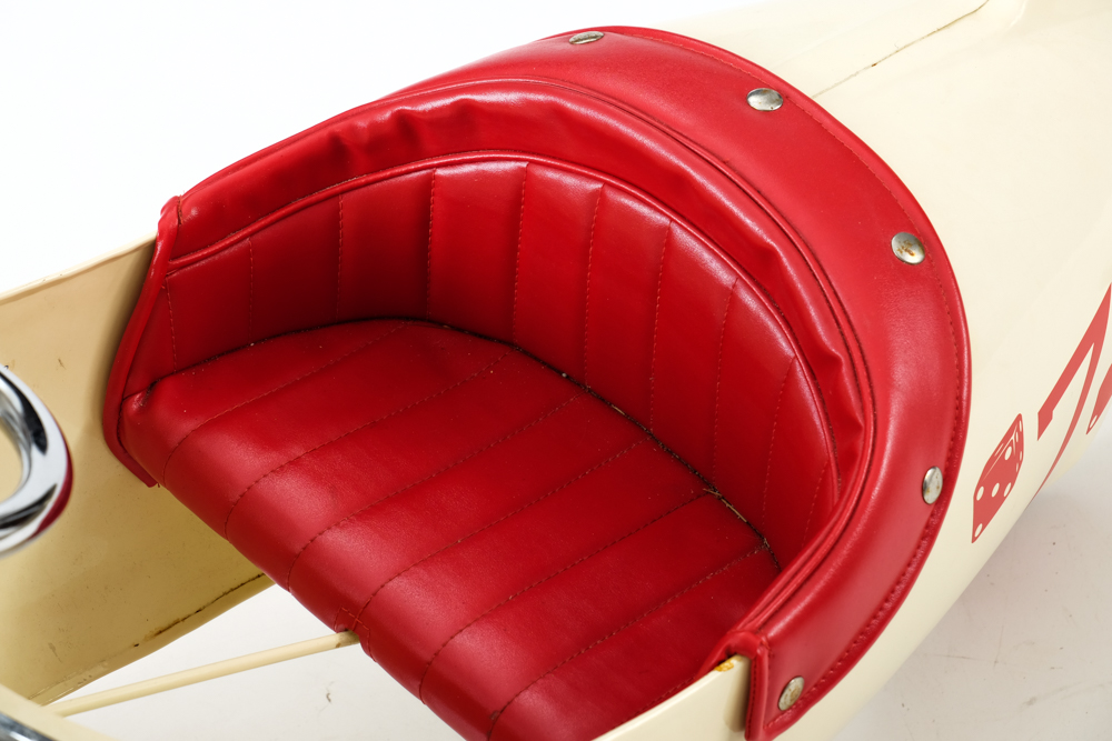 Airflow Collectible Red and White Gee Bee 7 Pedal Airplane EBTH